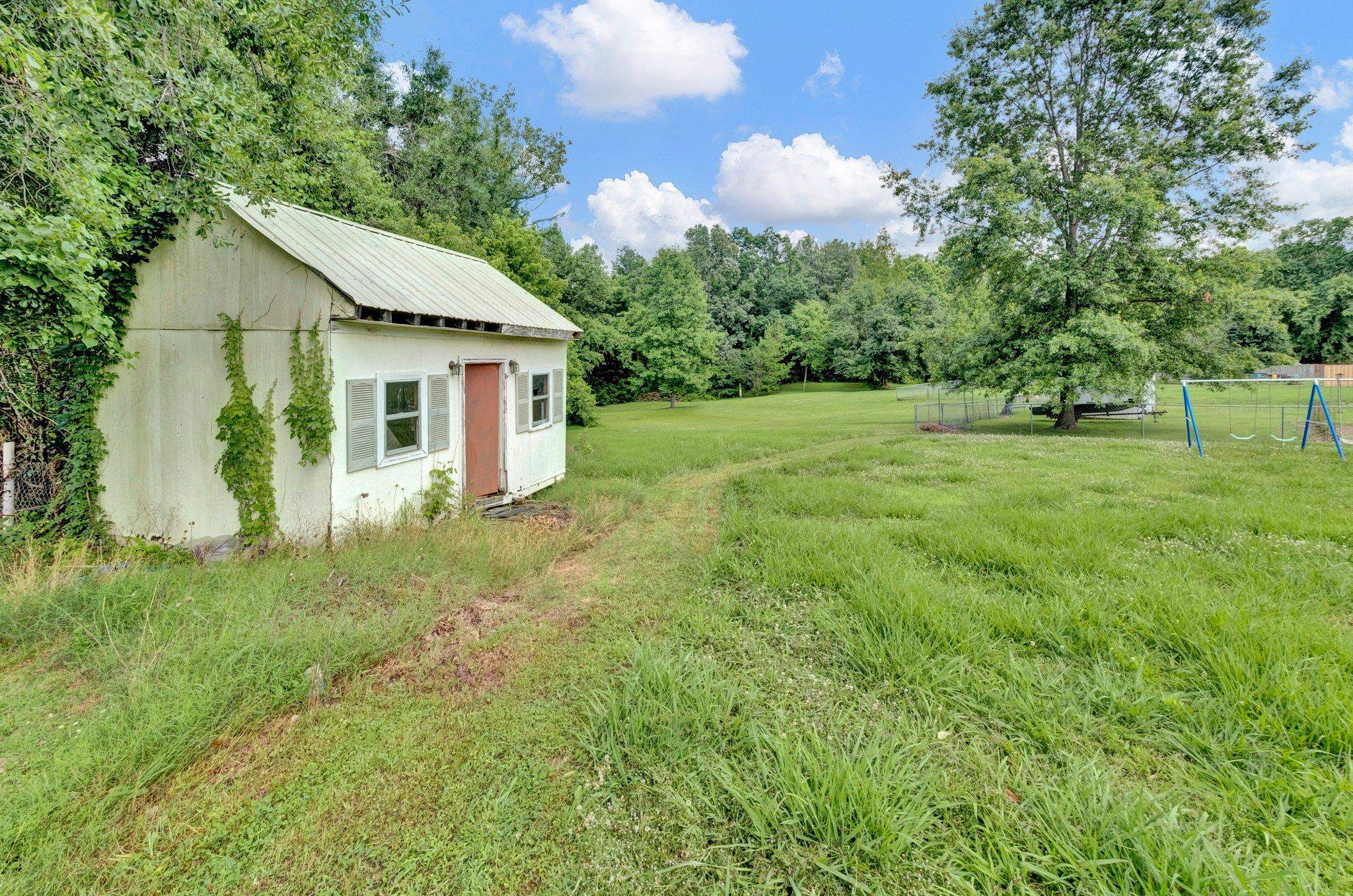181 DONNA DR