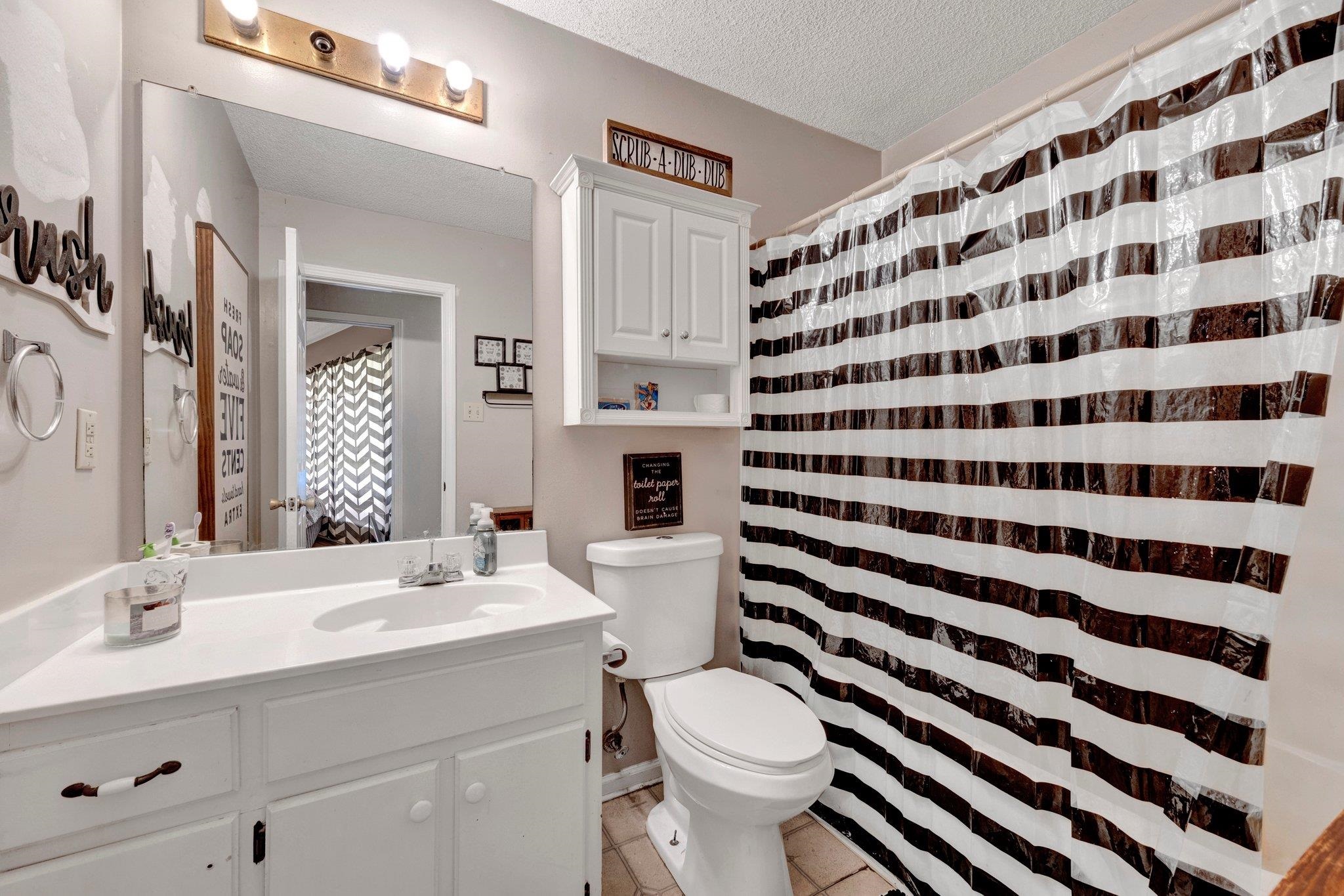 181 DONNA DR
