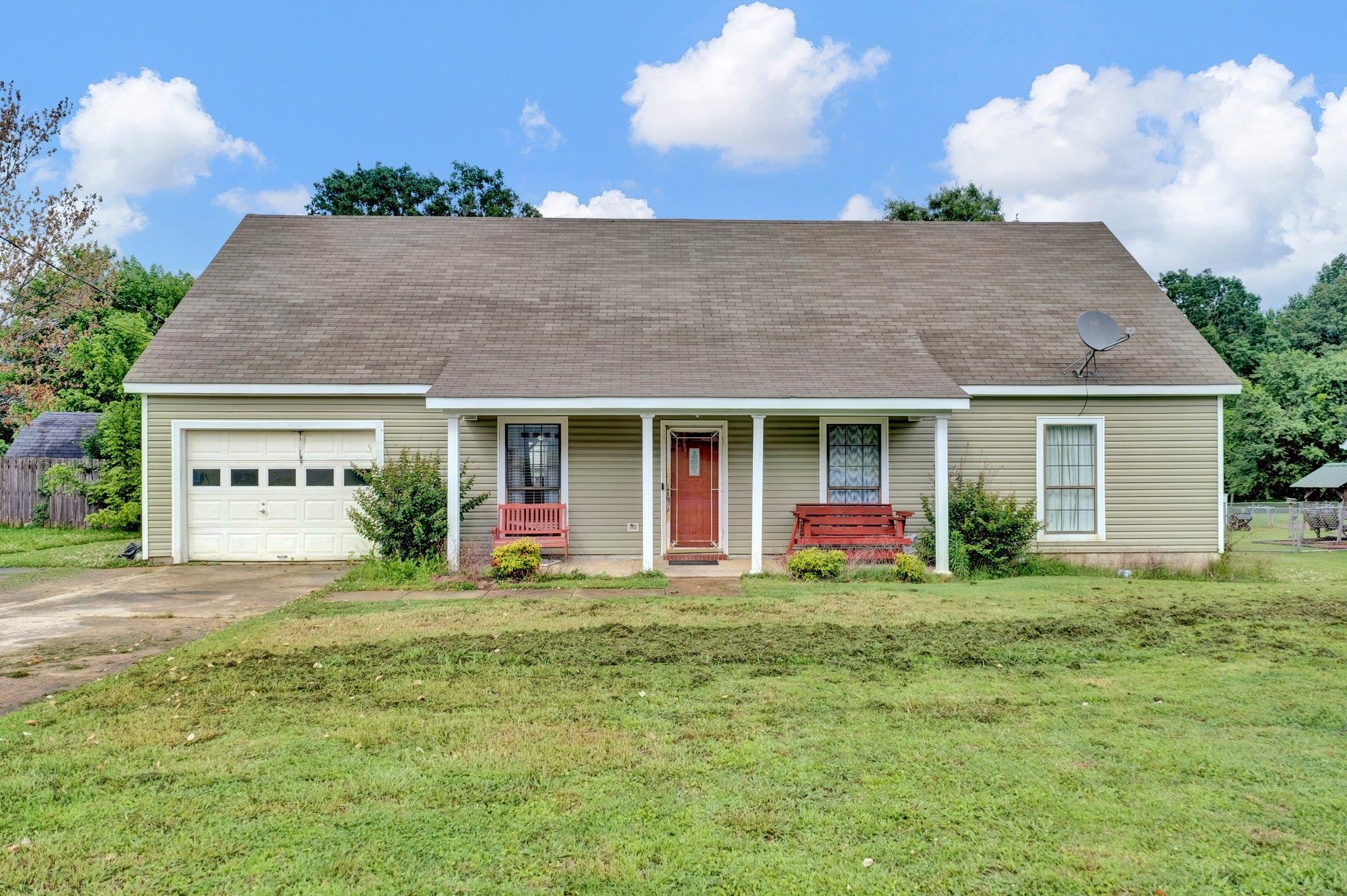 181 DONNA DR