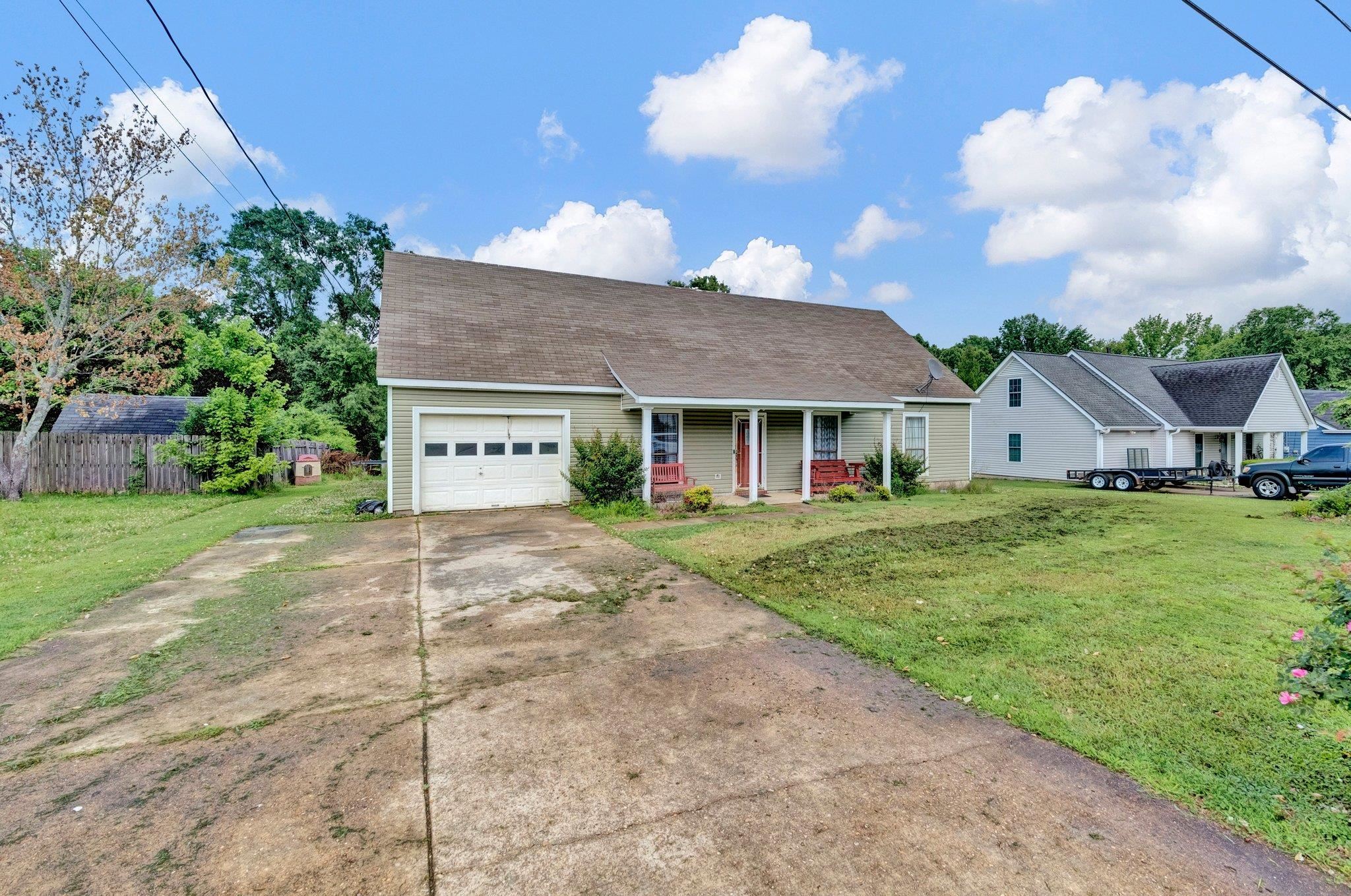 181 DONNA DR