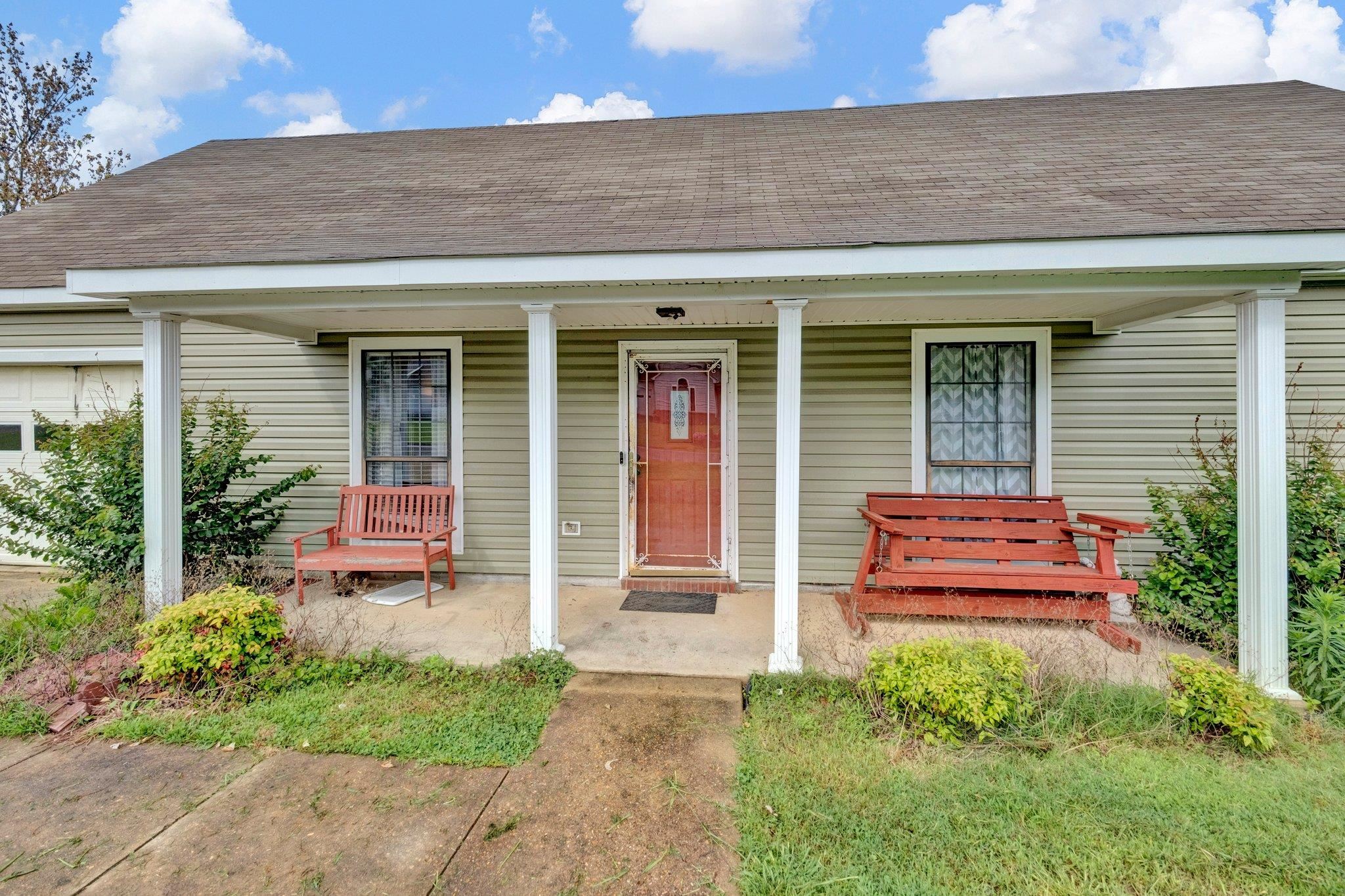 181 DONNA DR