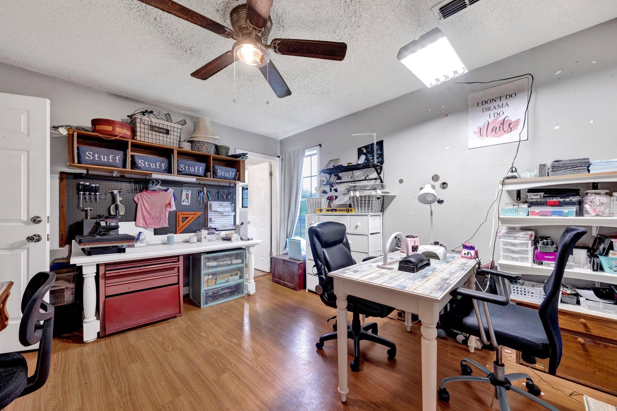 181 DONNA DR