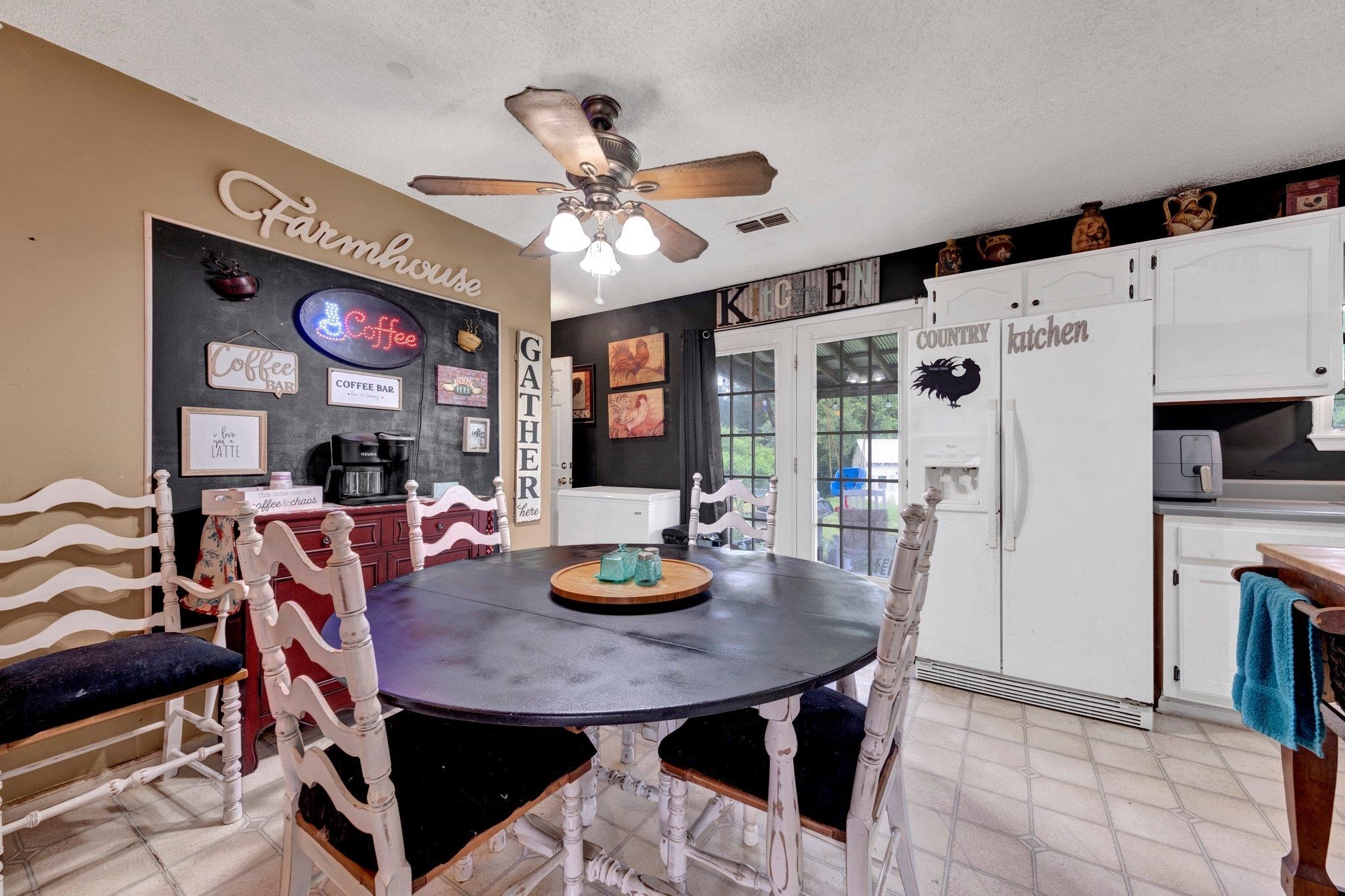 181 DONNA DR