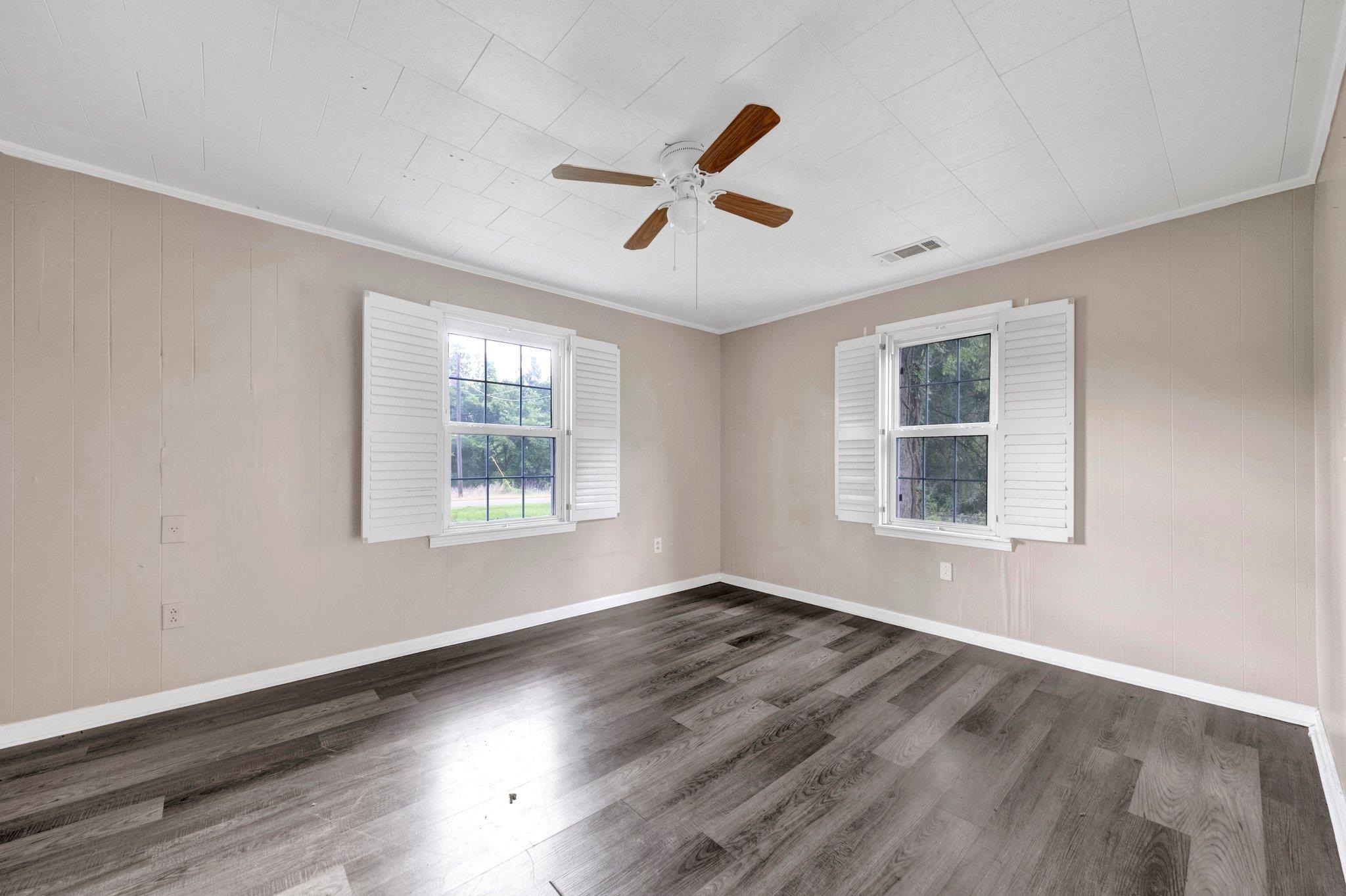 1202 BUCKSNORT RD