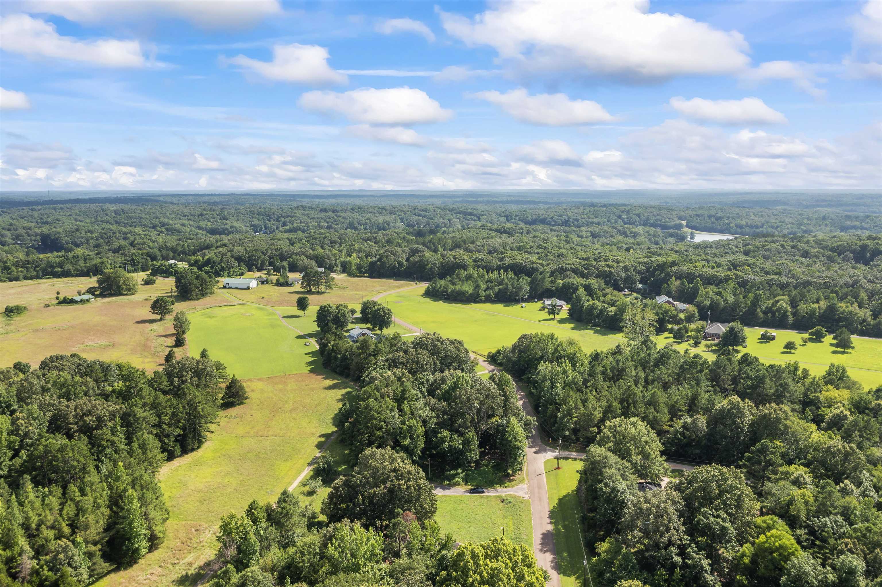 290 FAIRWAY DR