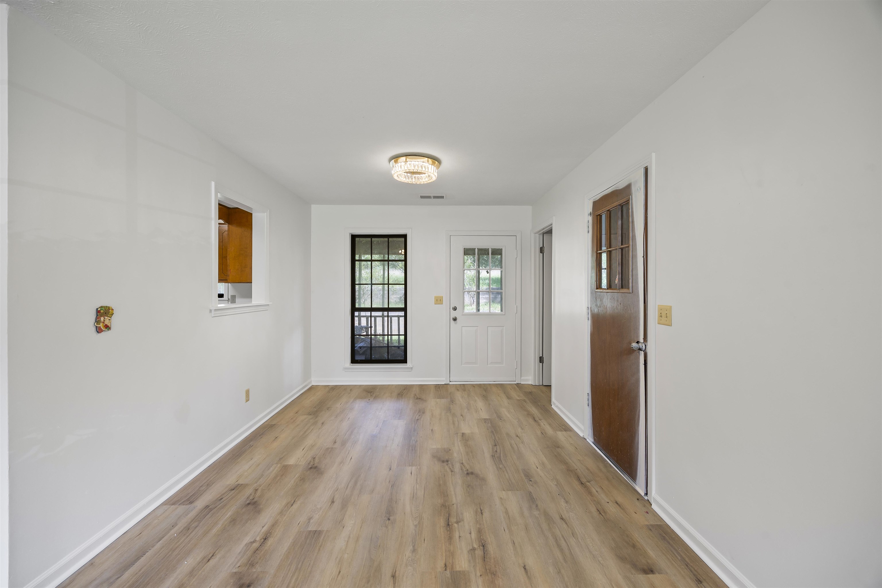 290 FAIRWAY DR