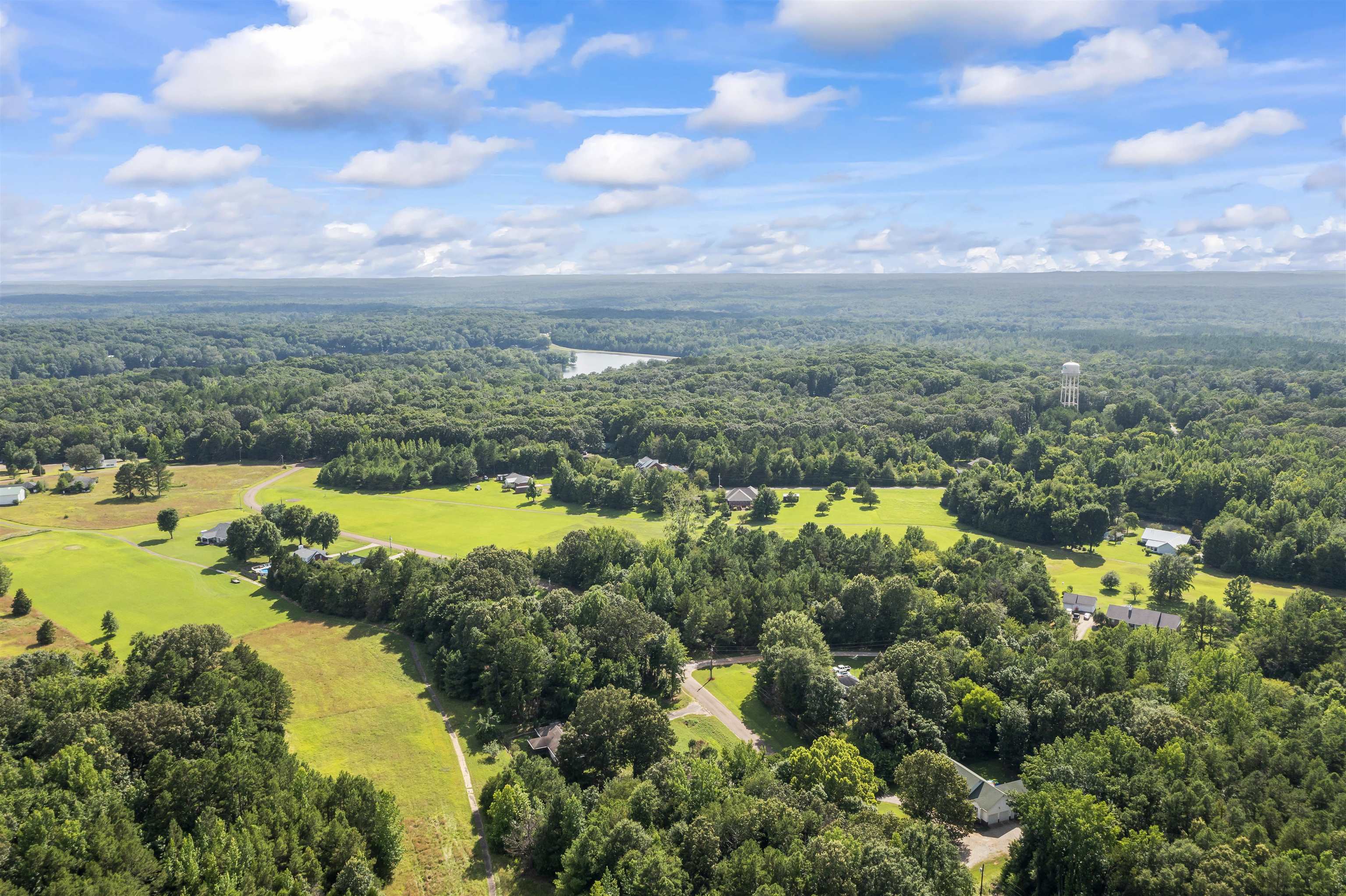 290 FAIRWAY DR