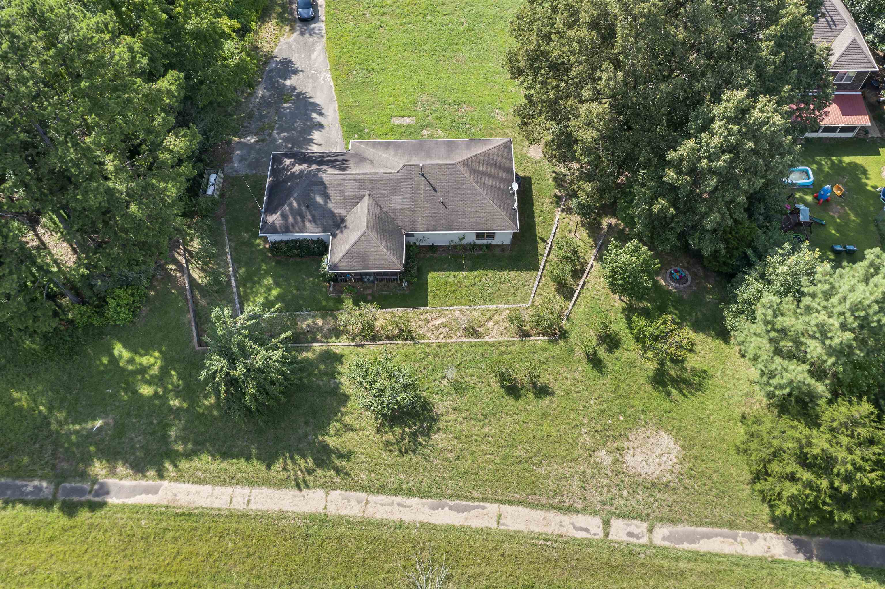 290 FAIRWAY DR