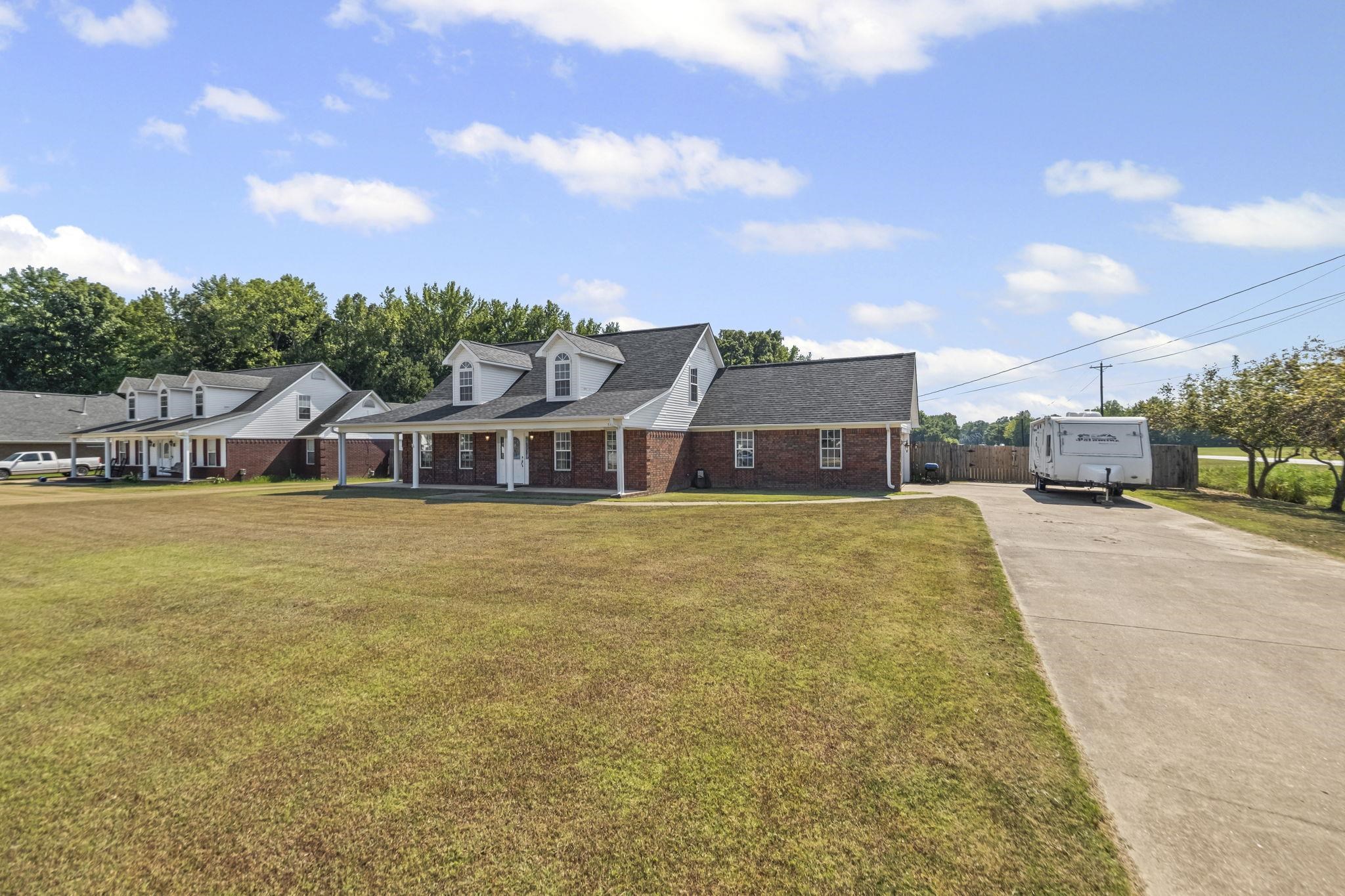 512 KEARNS CIR