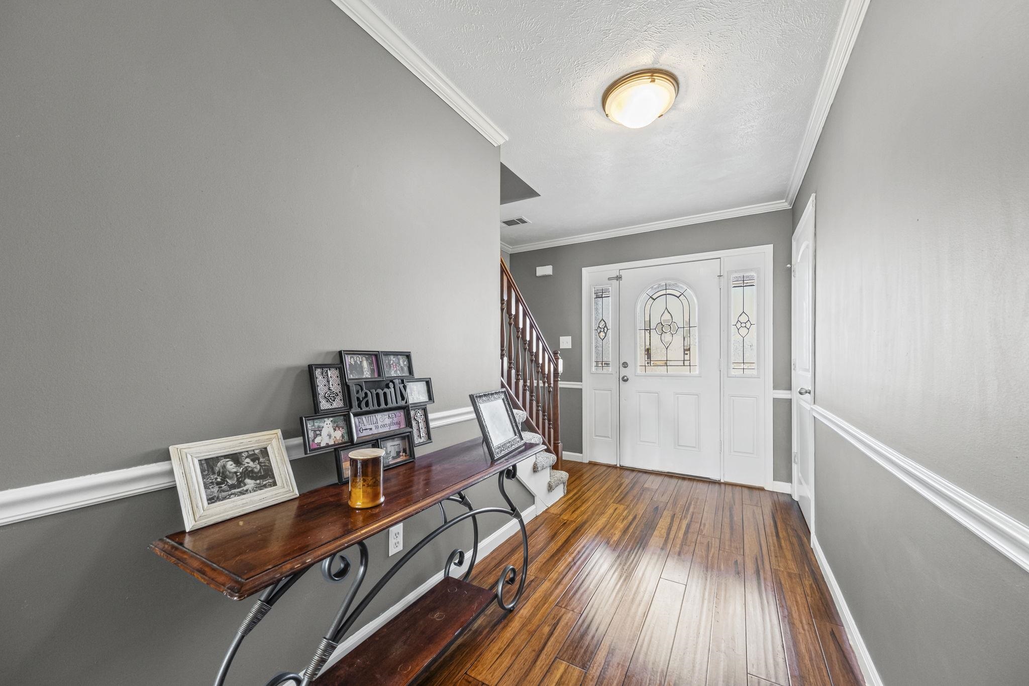 512 KEARNS CIR
