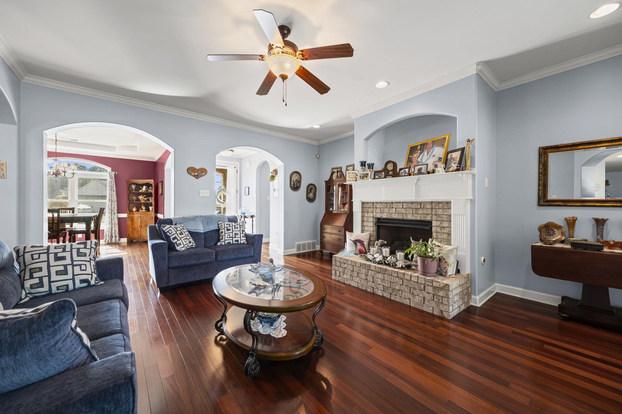 336 STERLING RIDGE DR