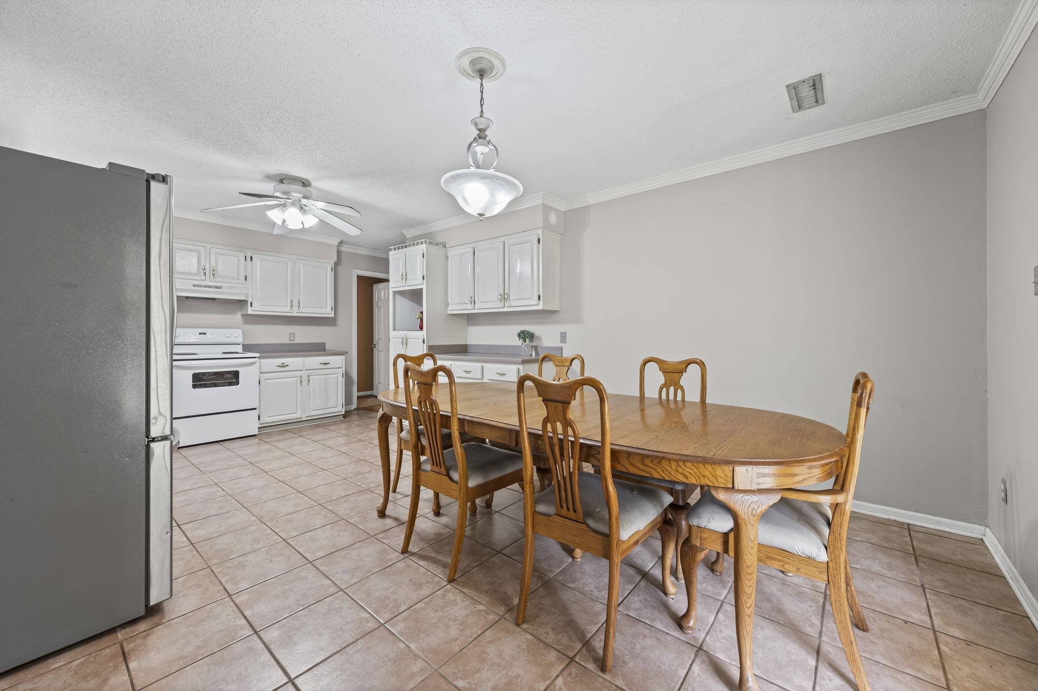 143 ASHLEY LN