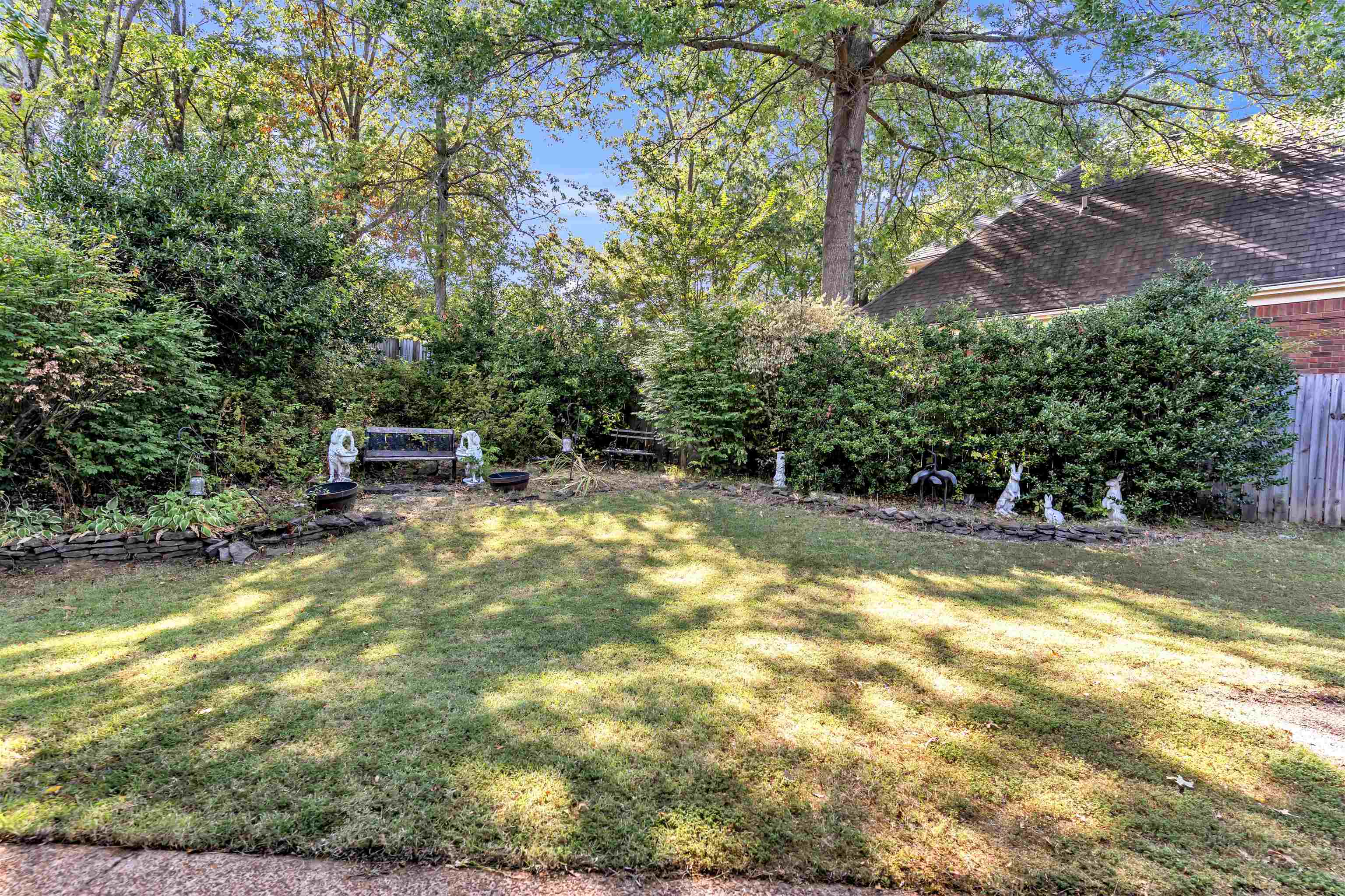 8716 GRANDBURY PL