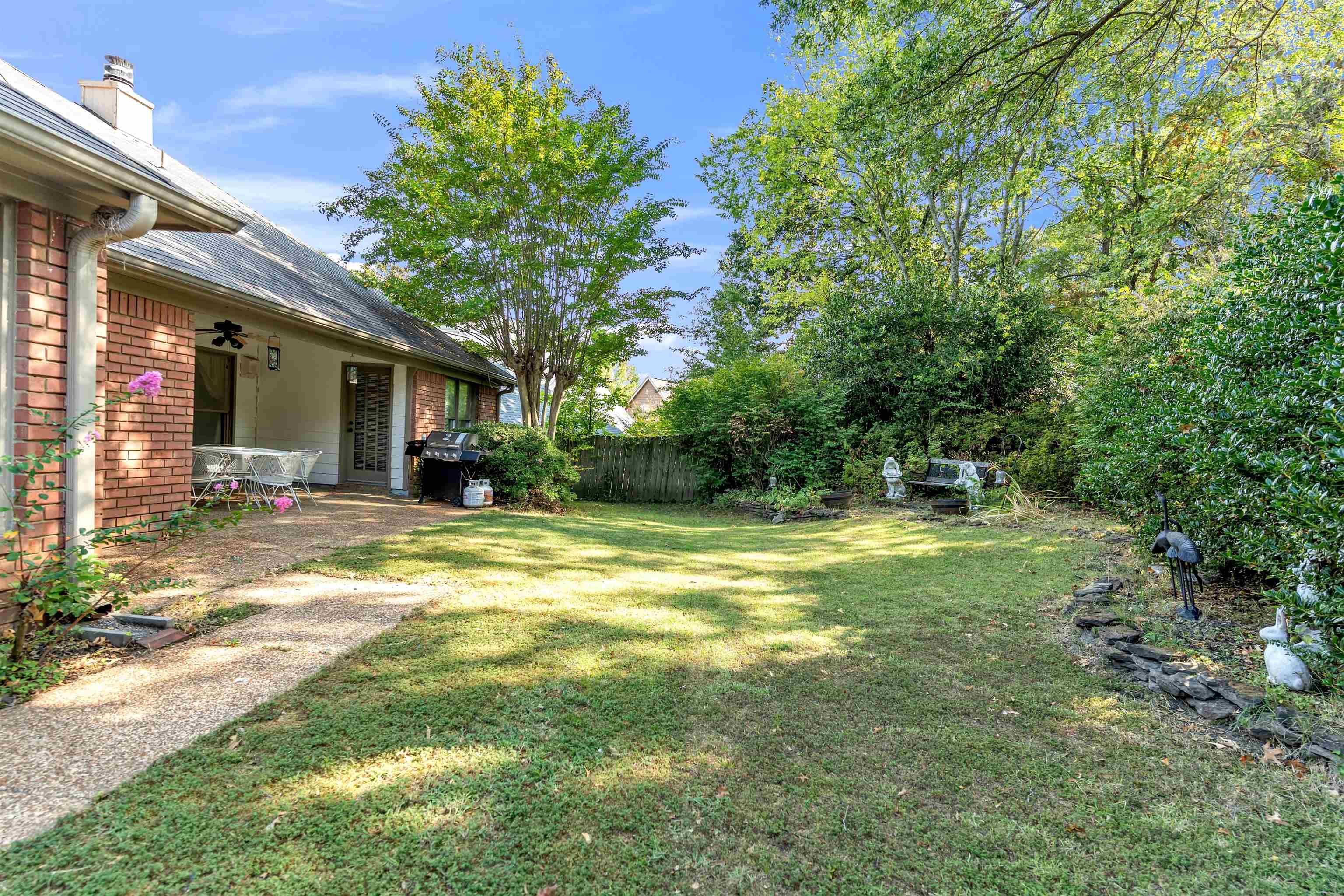 8716 GRANDBURY PL
