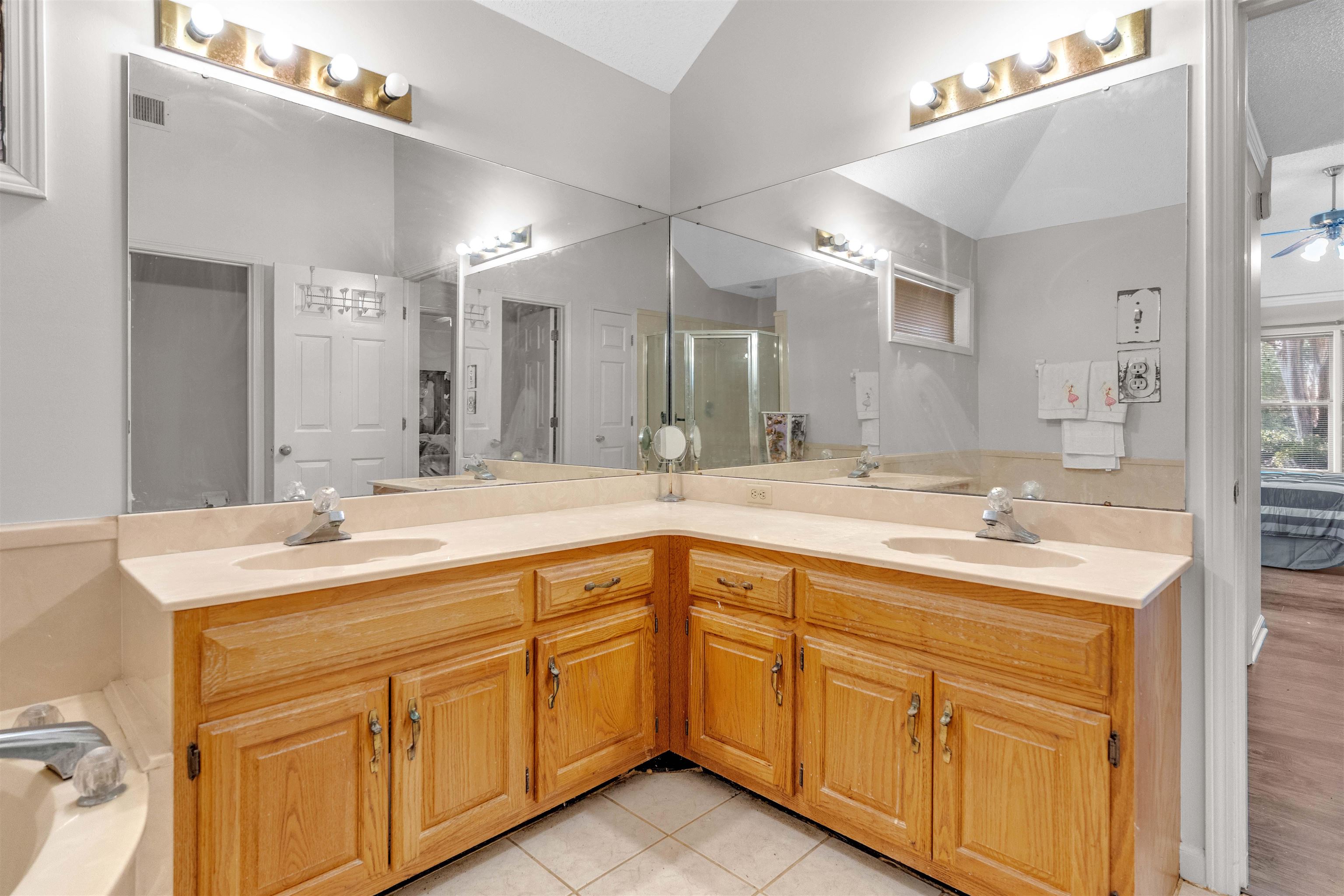 8716 GRANDBURY PL