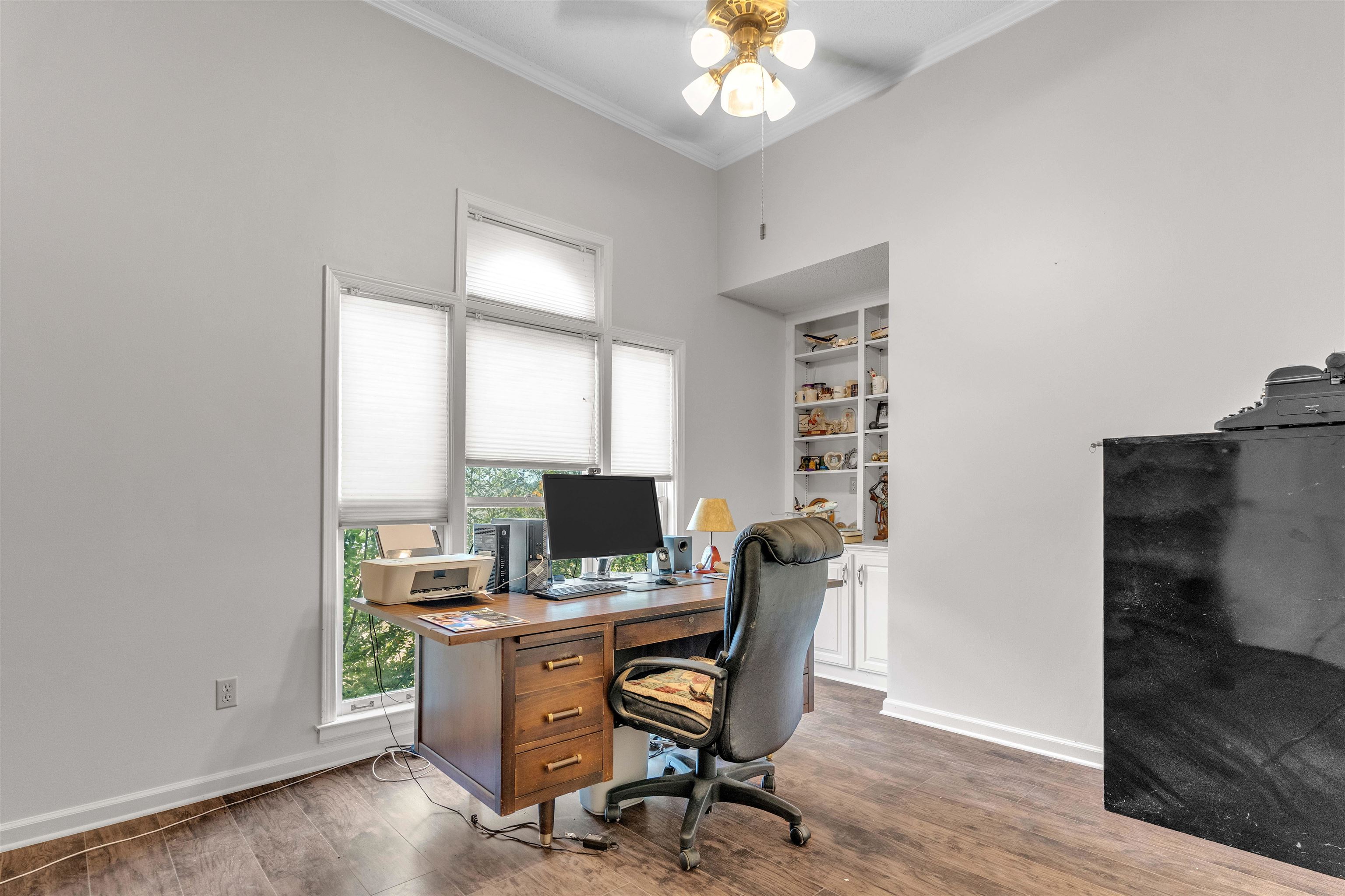 8716 GRANDBURY PL