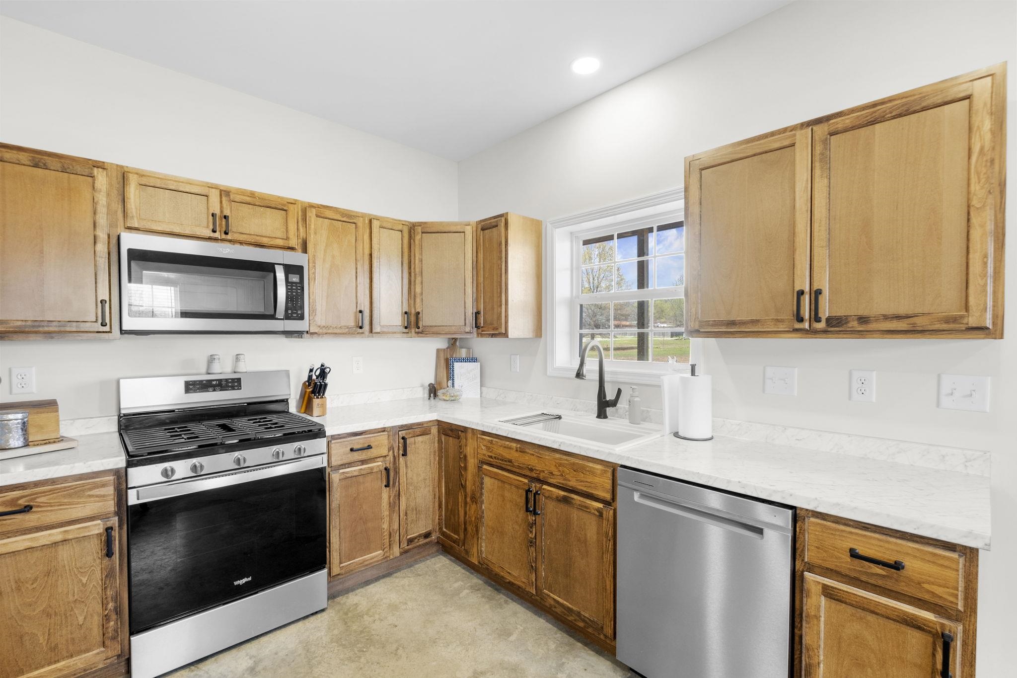 230 MCQUISTON RD
