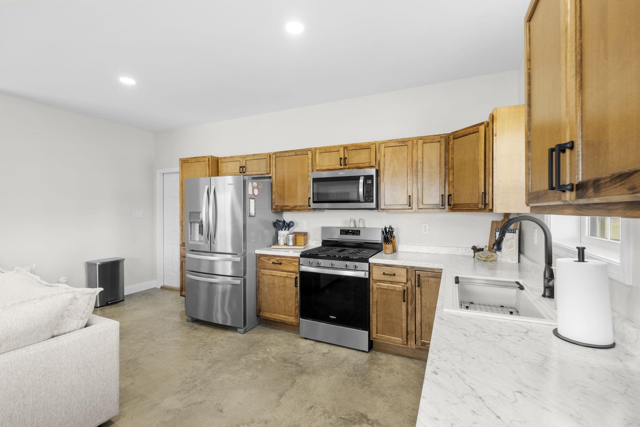 230 MCQUISTON RD