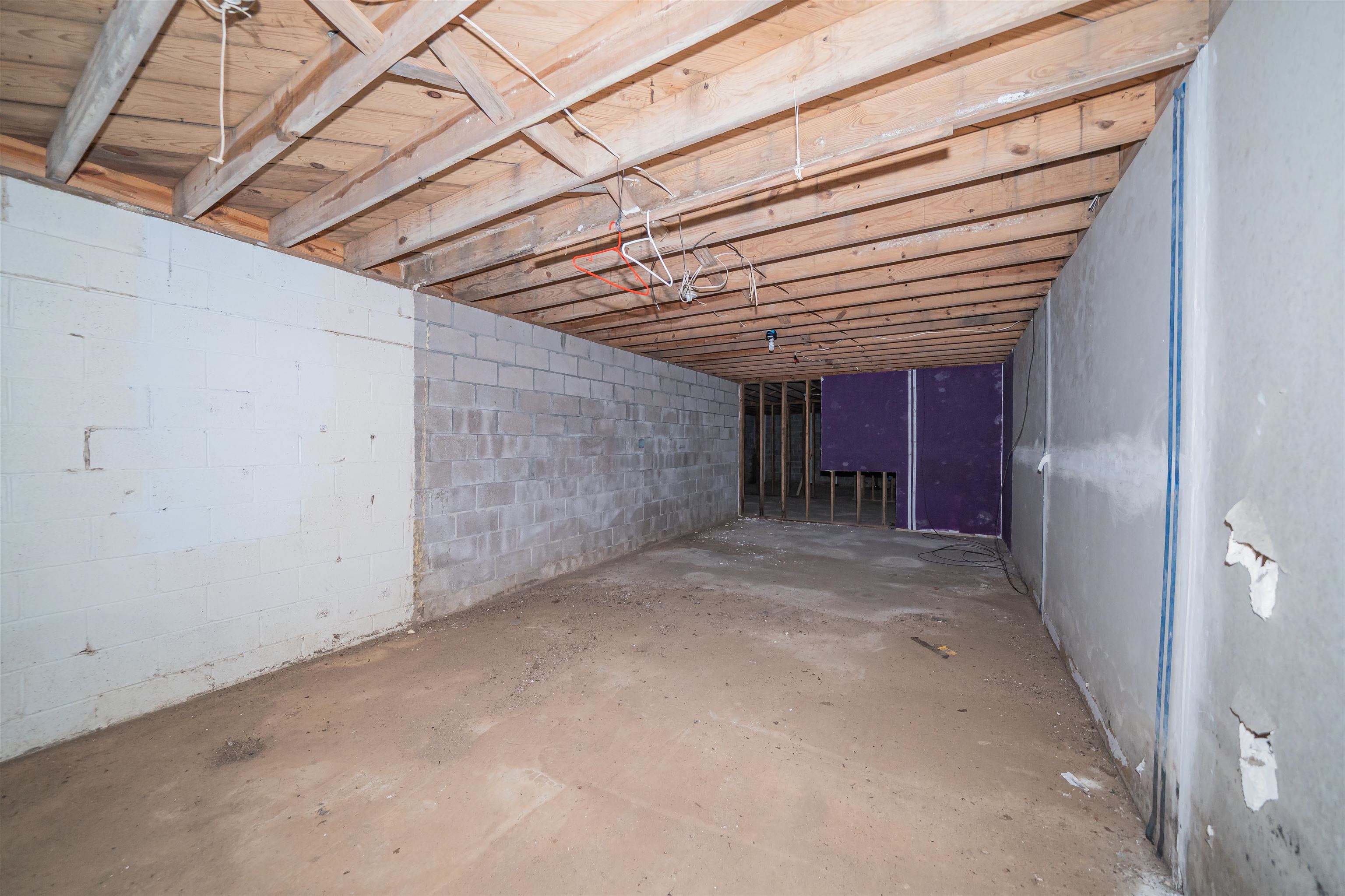 735 CALLAHAN LN