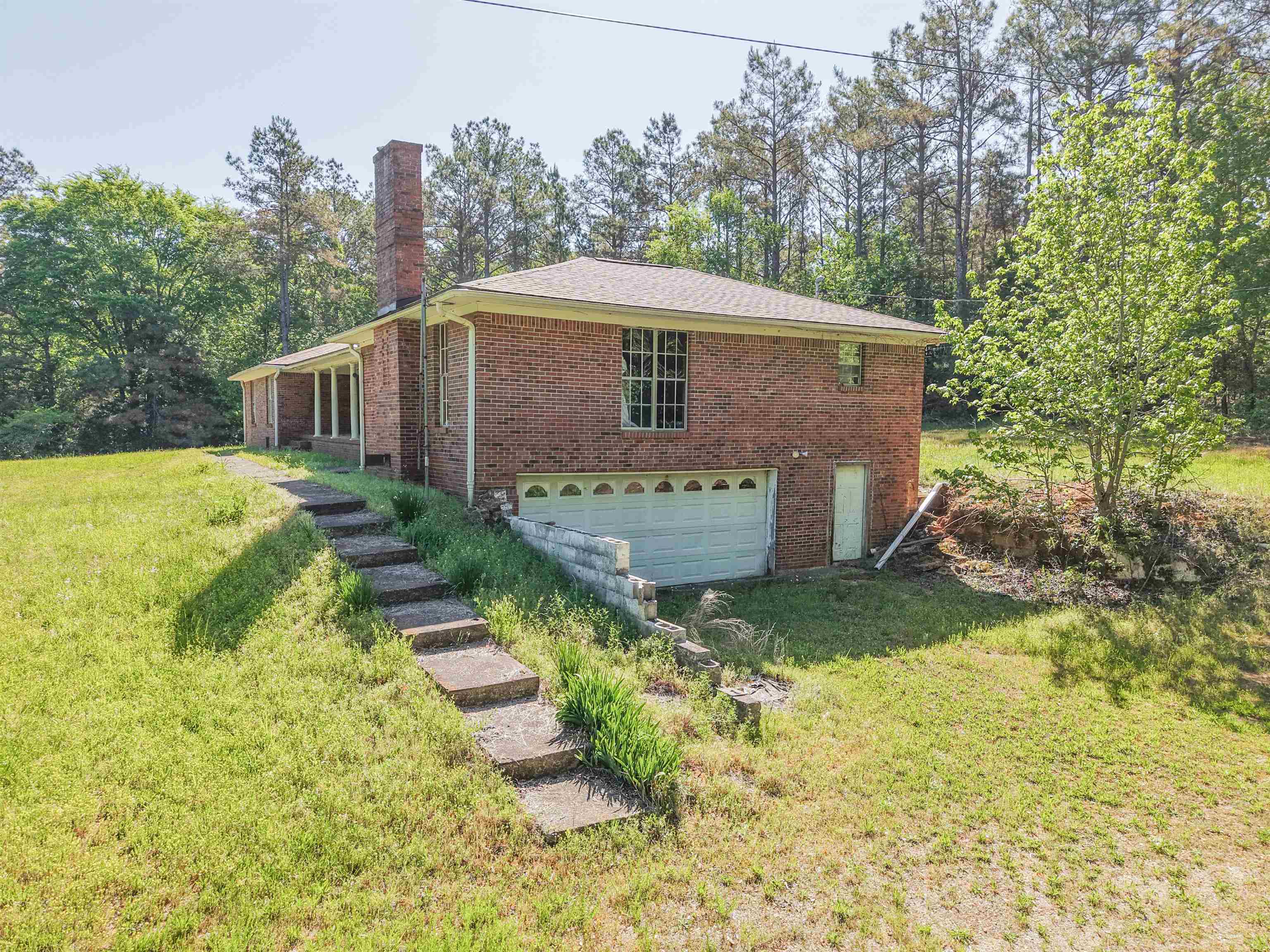 735 CALLAHAN LN