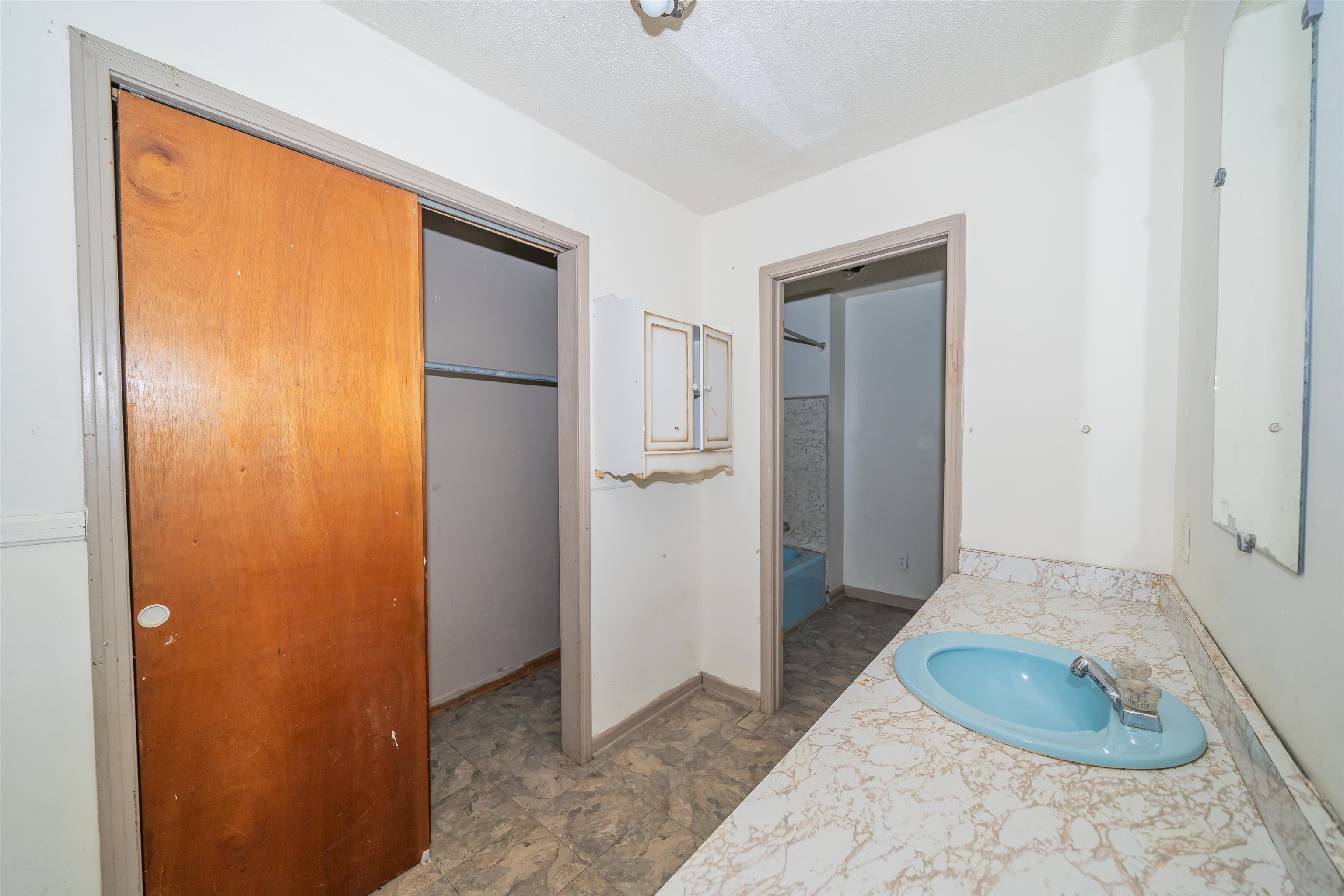 735 CALLAHAN LN