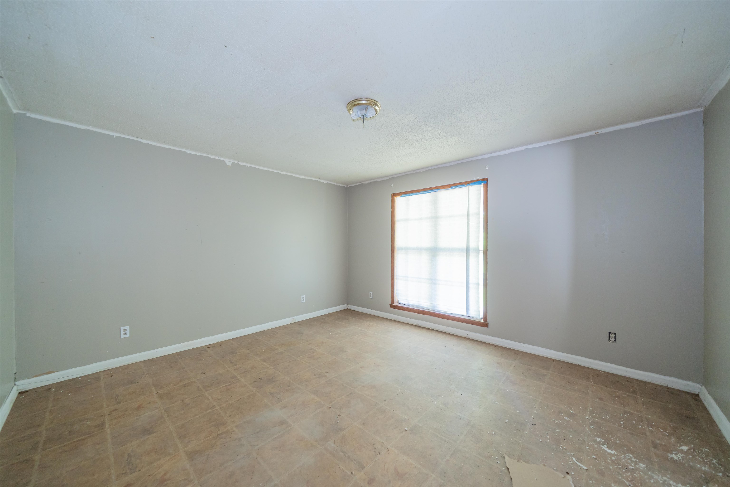 735 CALLAHAN LN
