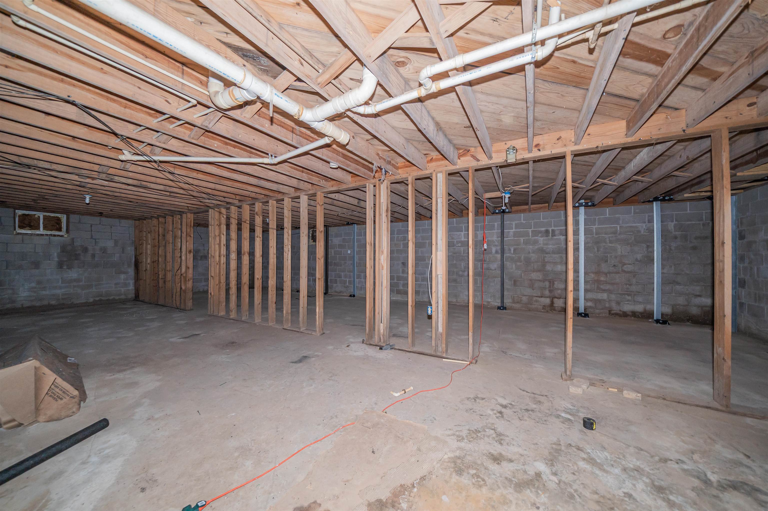 735 CALLAHAN LN
