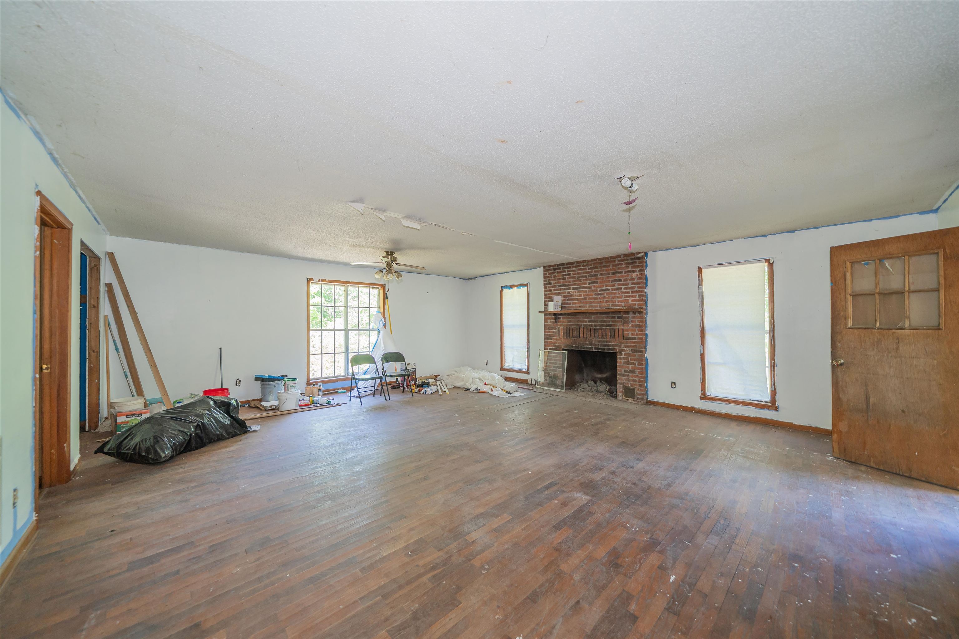 735 CALLAHAN LN