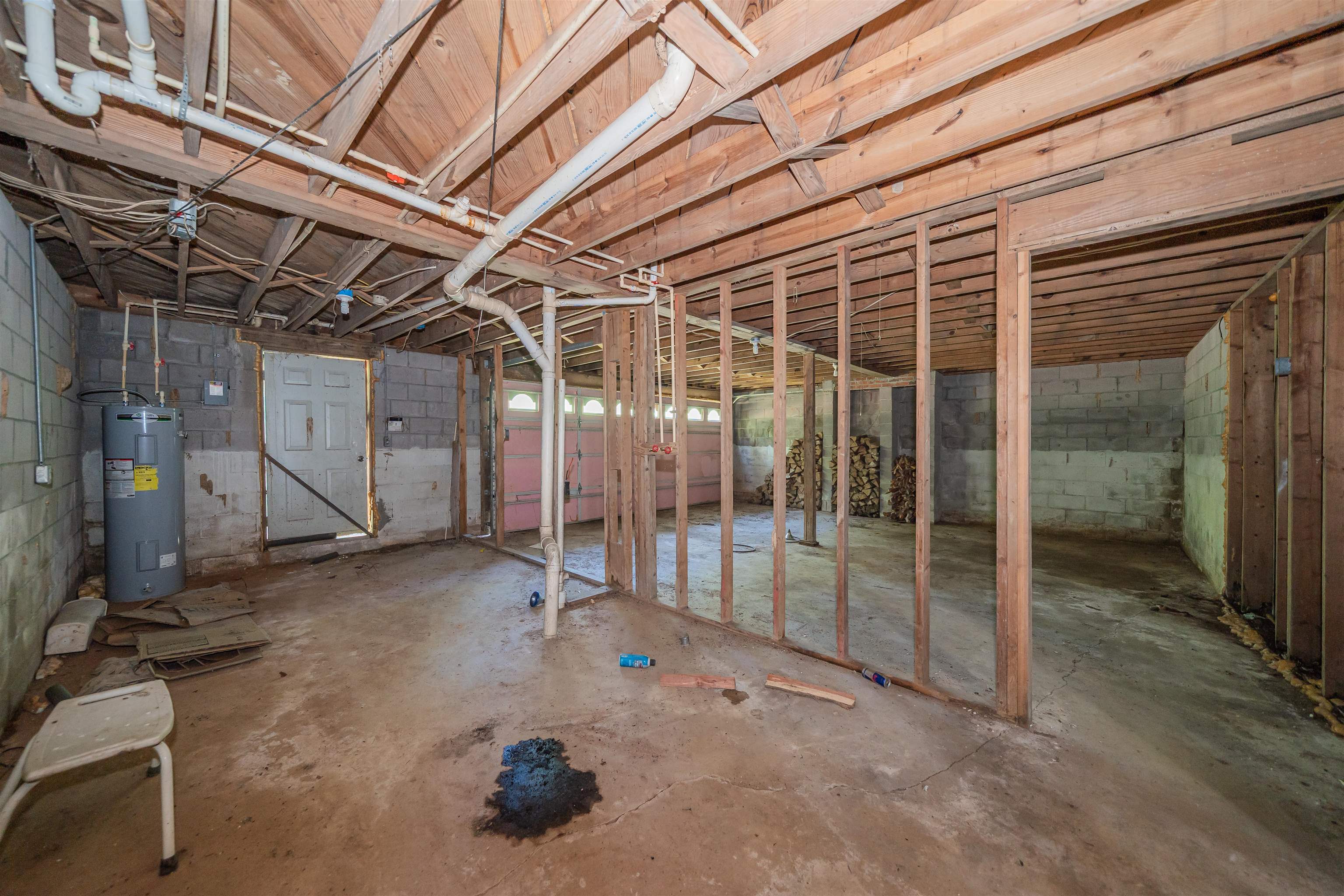 735 CALLAHAN LN