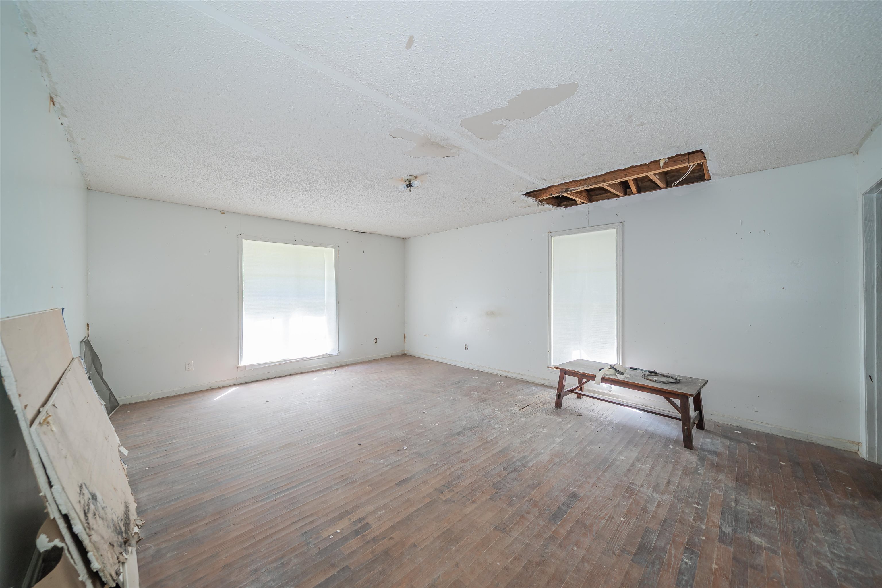 735 CALLAHAN LN