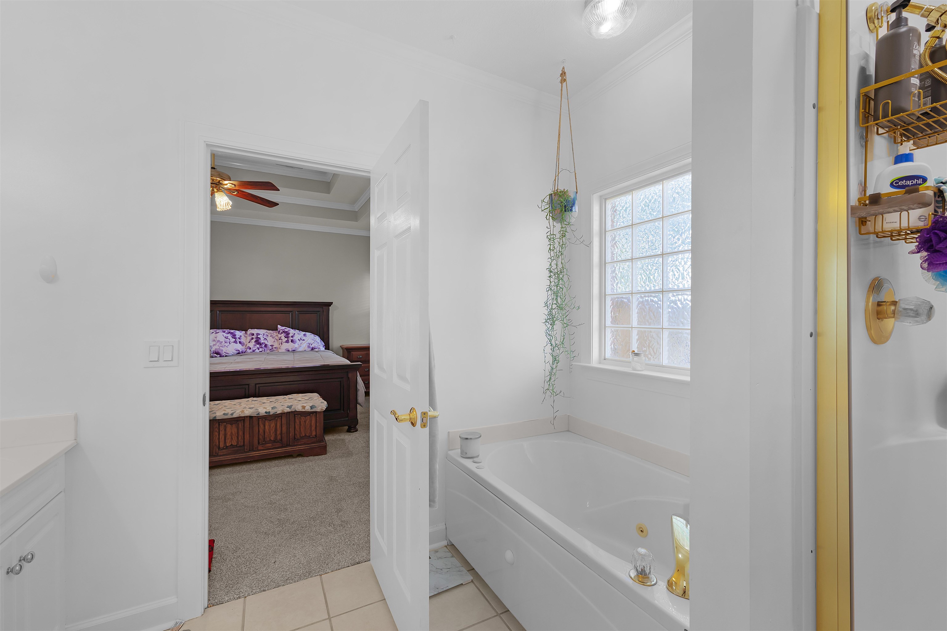 98 WENTWORTH DR