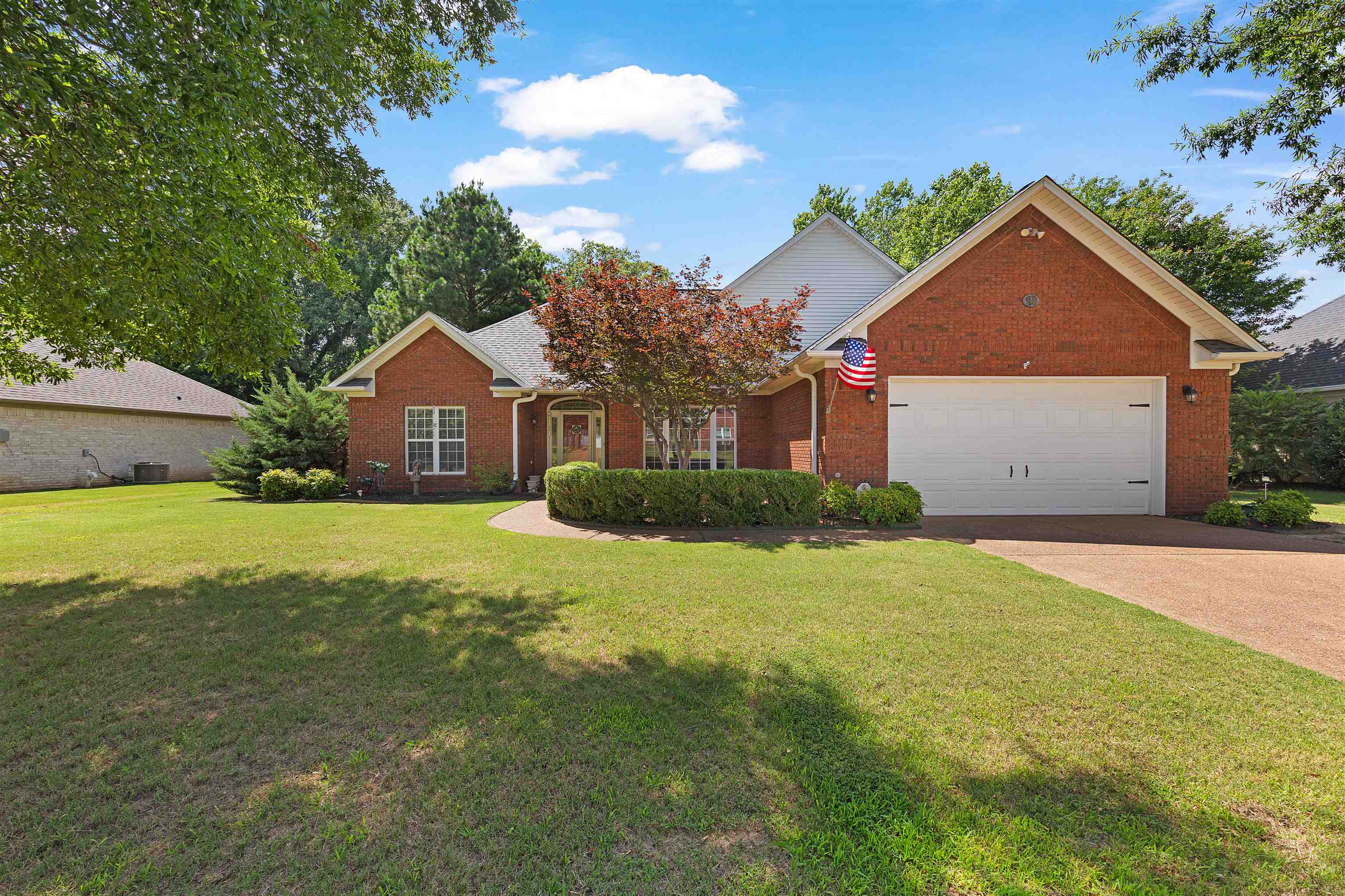 98 WENTWORTH DR