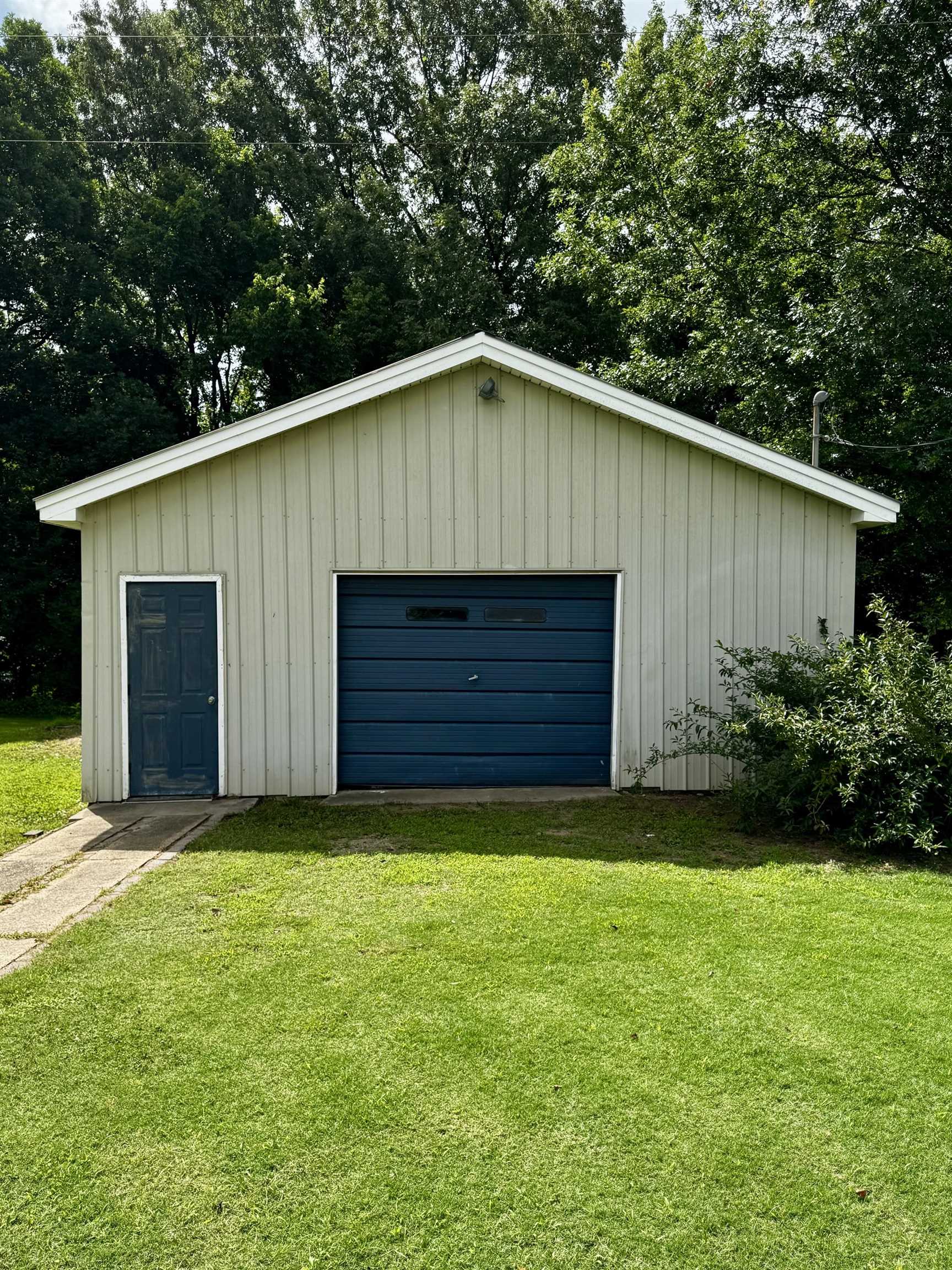 1079 ELM GROVE RD
