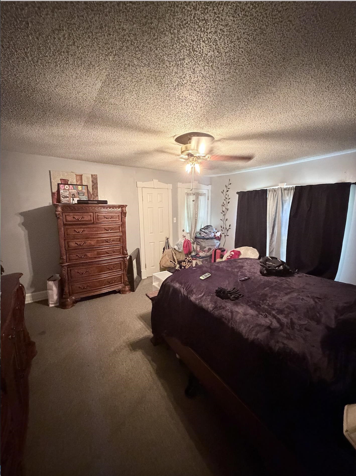 196 TURNER LN