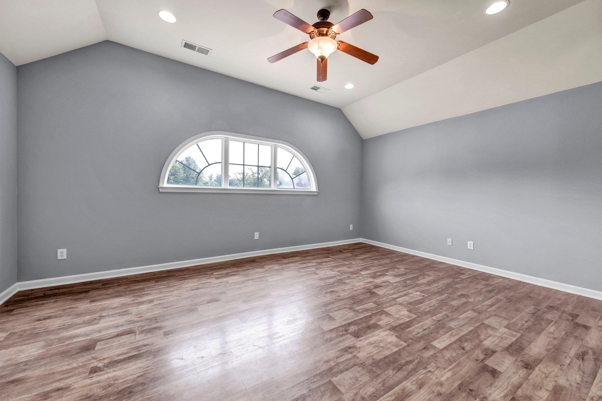 914 BEAVER CREEK RD