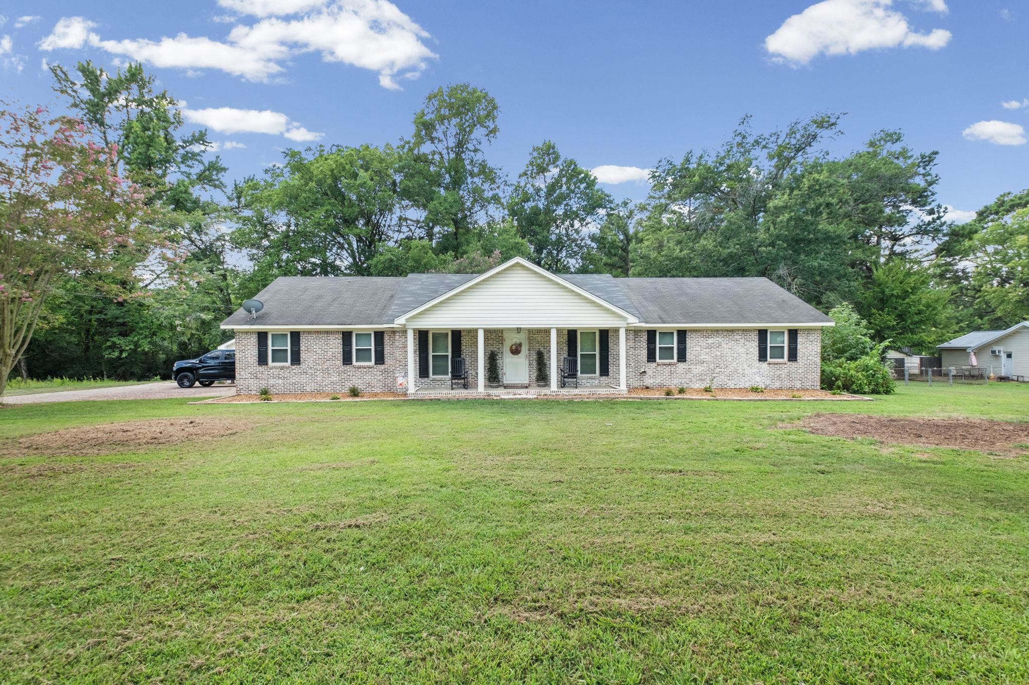1569 TIPTON RD