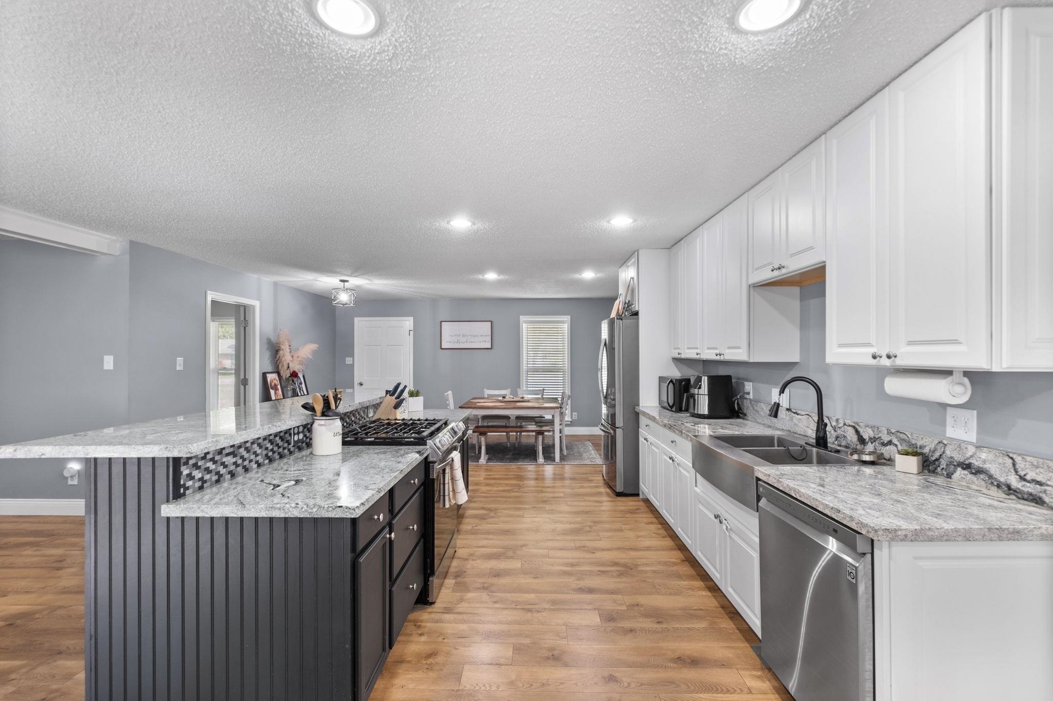1569 TIPTON RD