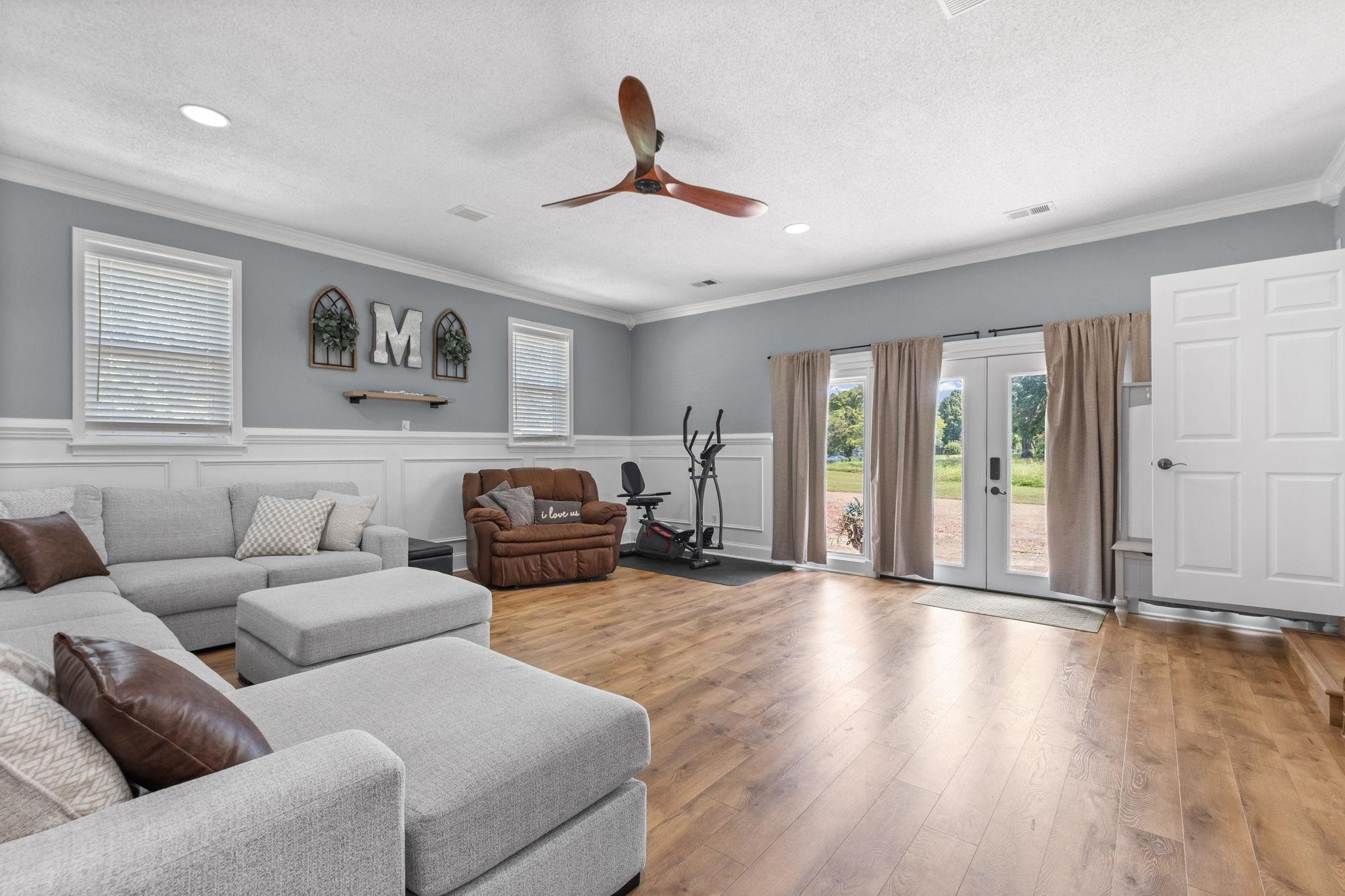 1569 TIPTON RD