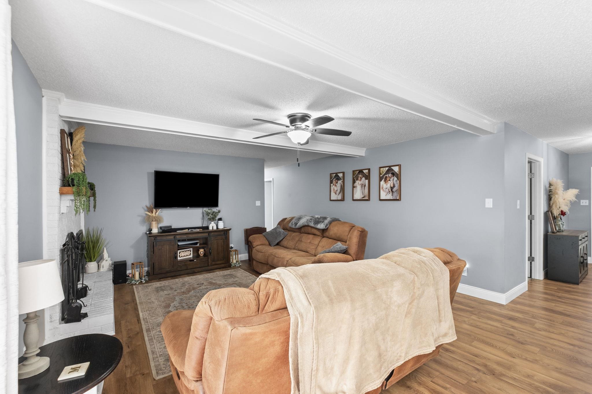 1569 TIPTON RD