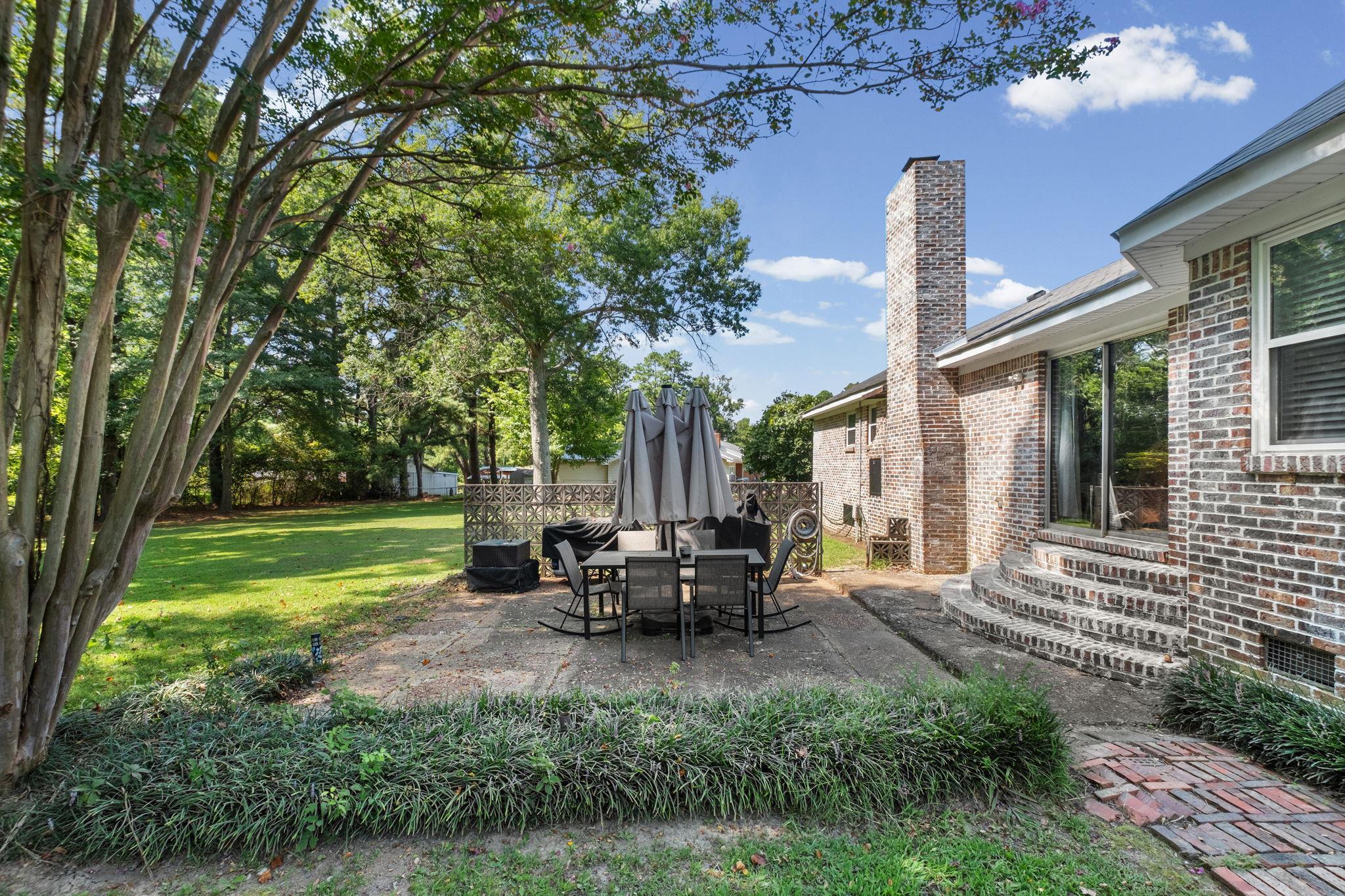 1569 TIPTON RD