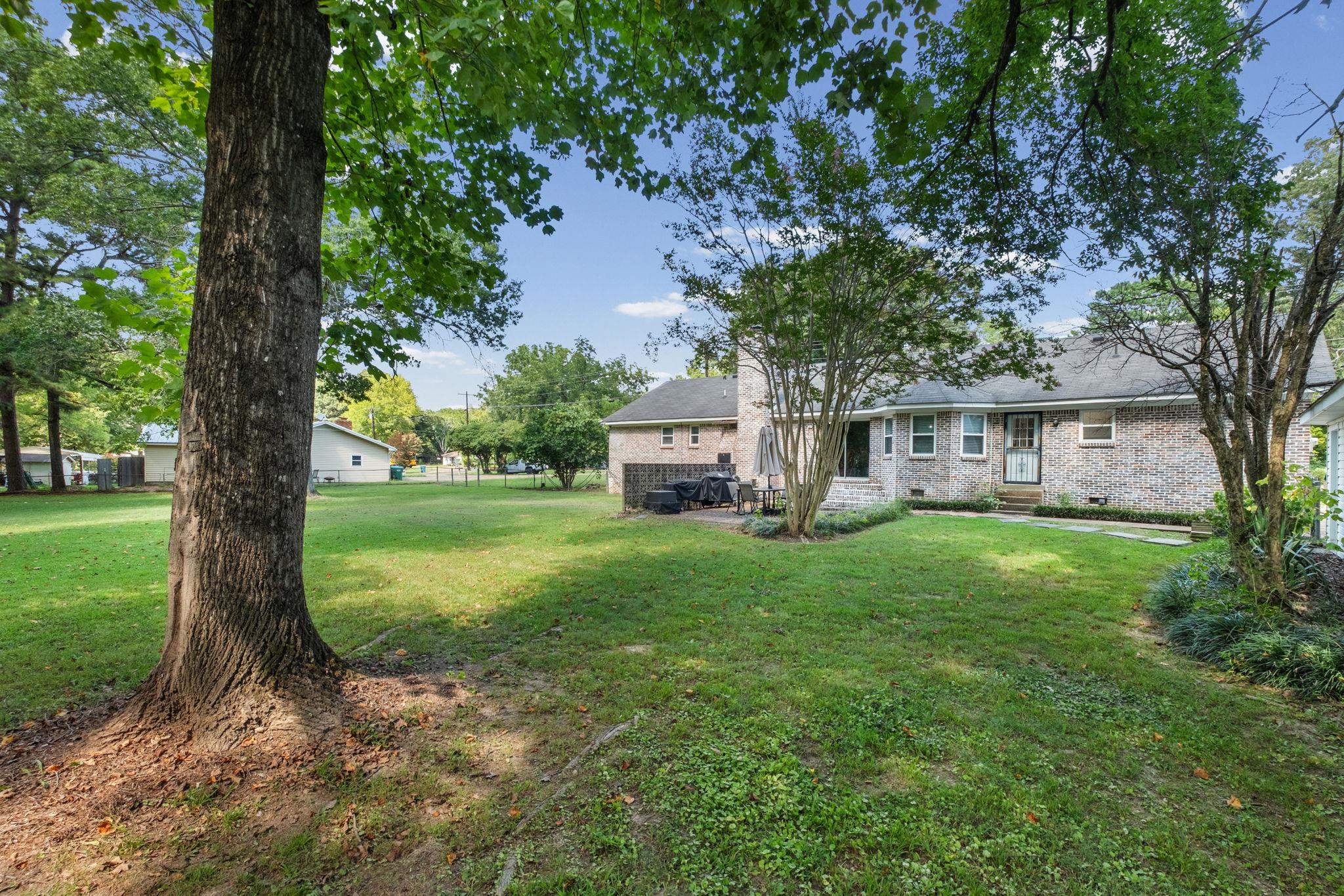 1569 TIPTON RD