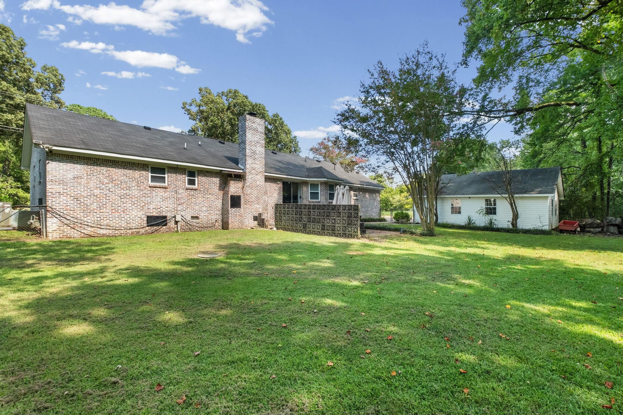 1569 TIPTON RD
