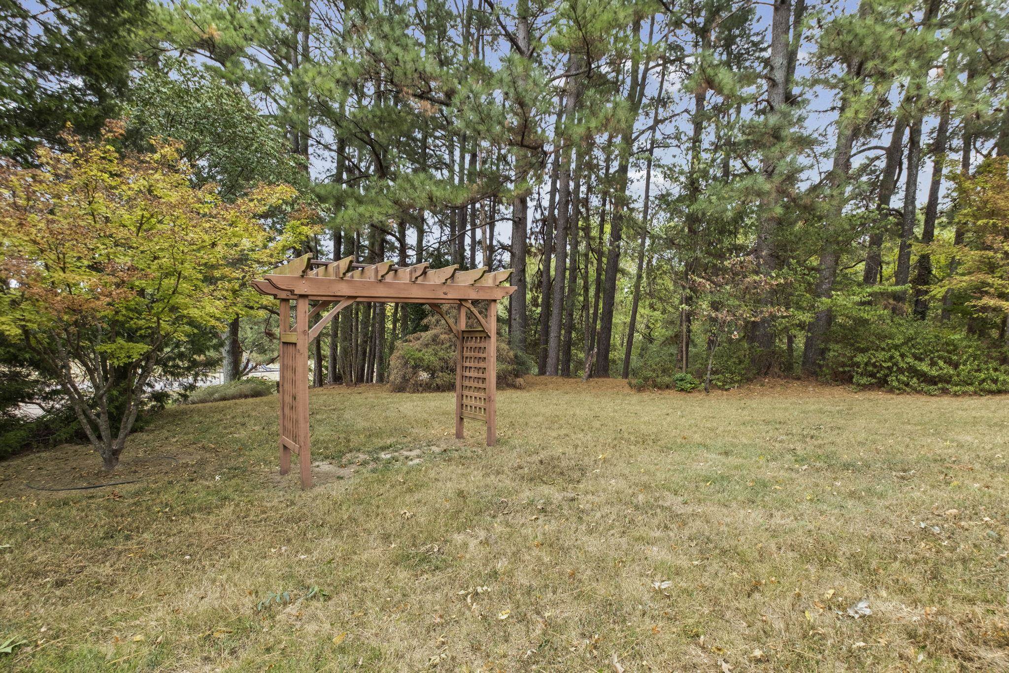 1524 GARLAND DR