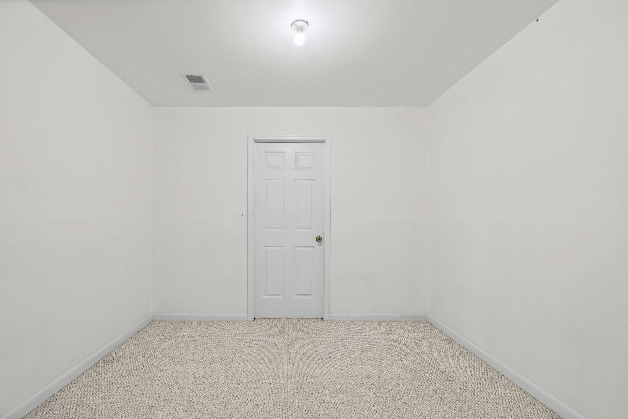 1524 GARLAND DR