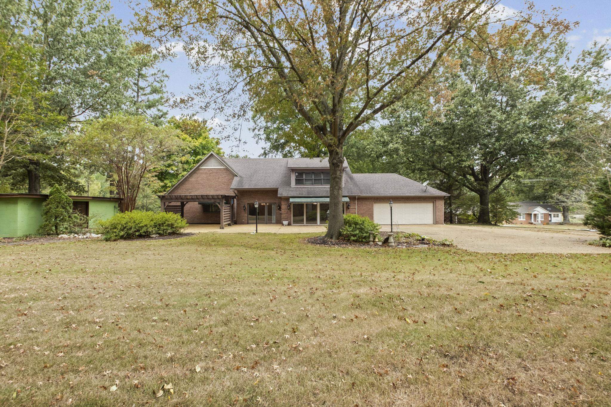 1524 GARLAND DR