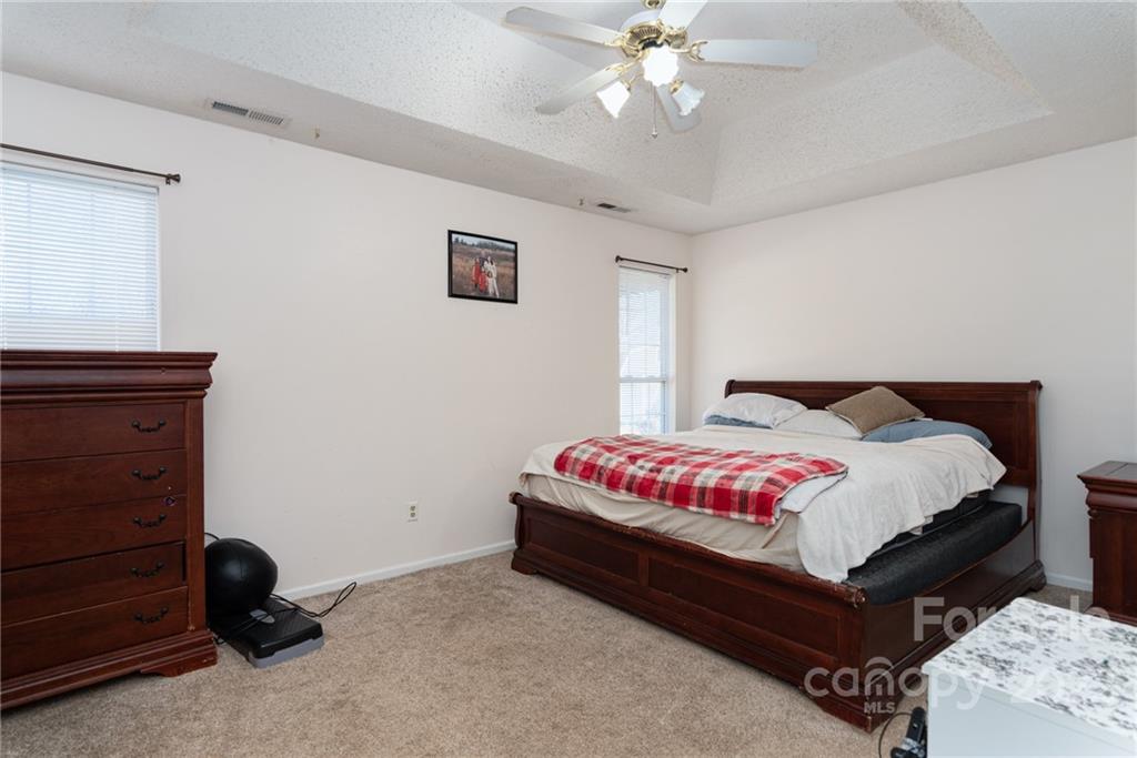 4595 SW Lands End Court