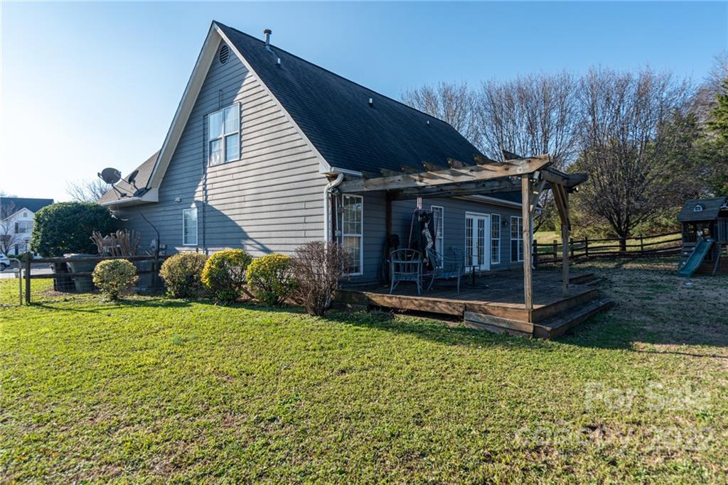 4595 SW Lands End Court