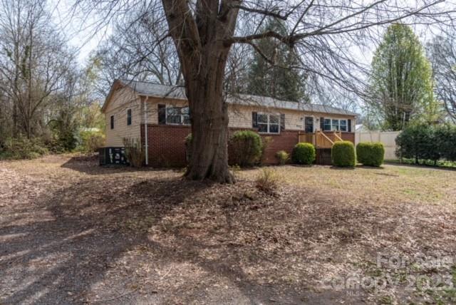 1218 4th Street Lane NE