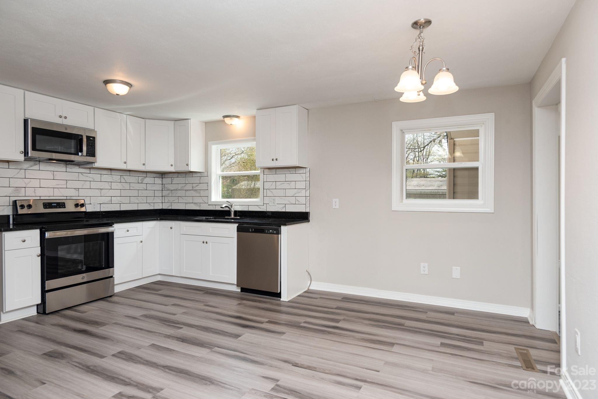 1218 4th Street Lane NE