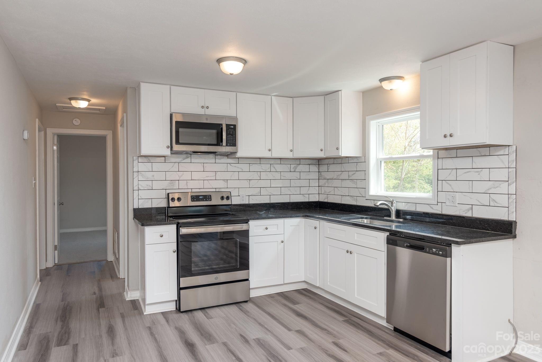 1218 4th Street Lane NE